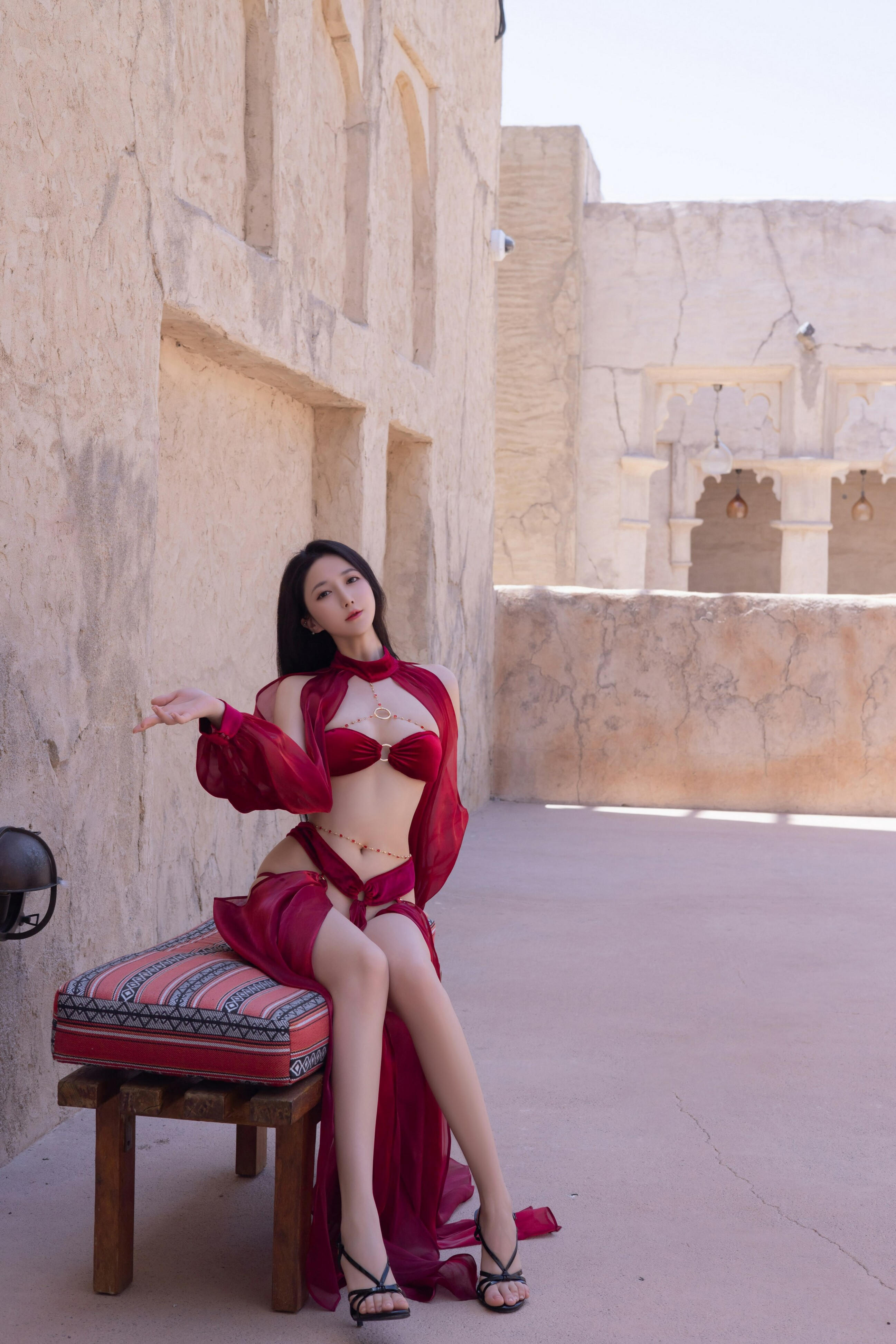 [秀人内购] 鱼子酱Fish 诱人私拍福利 惊红之舞