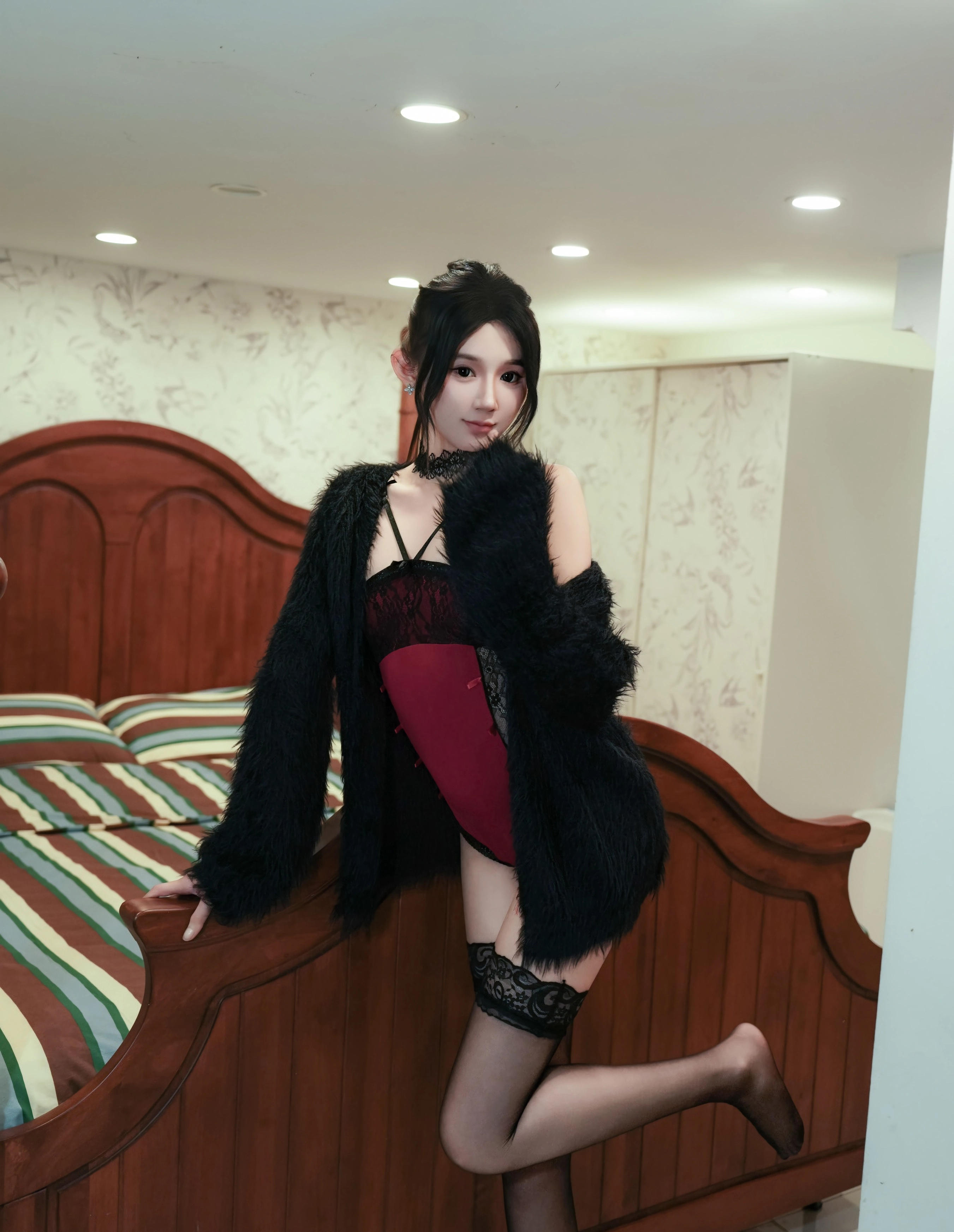 [XiuRen秀人网] 2025.12.05 No.11072 桃子姐姐 红色吊带 魅惑黑丝 性感写真 [85+1P]