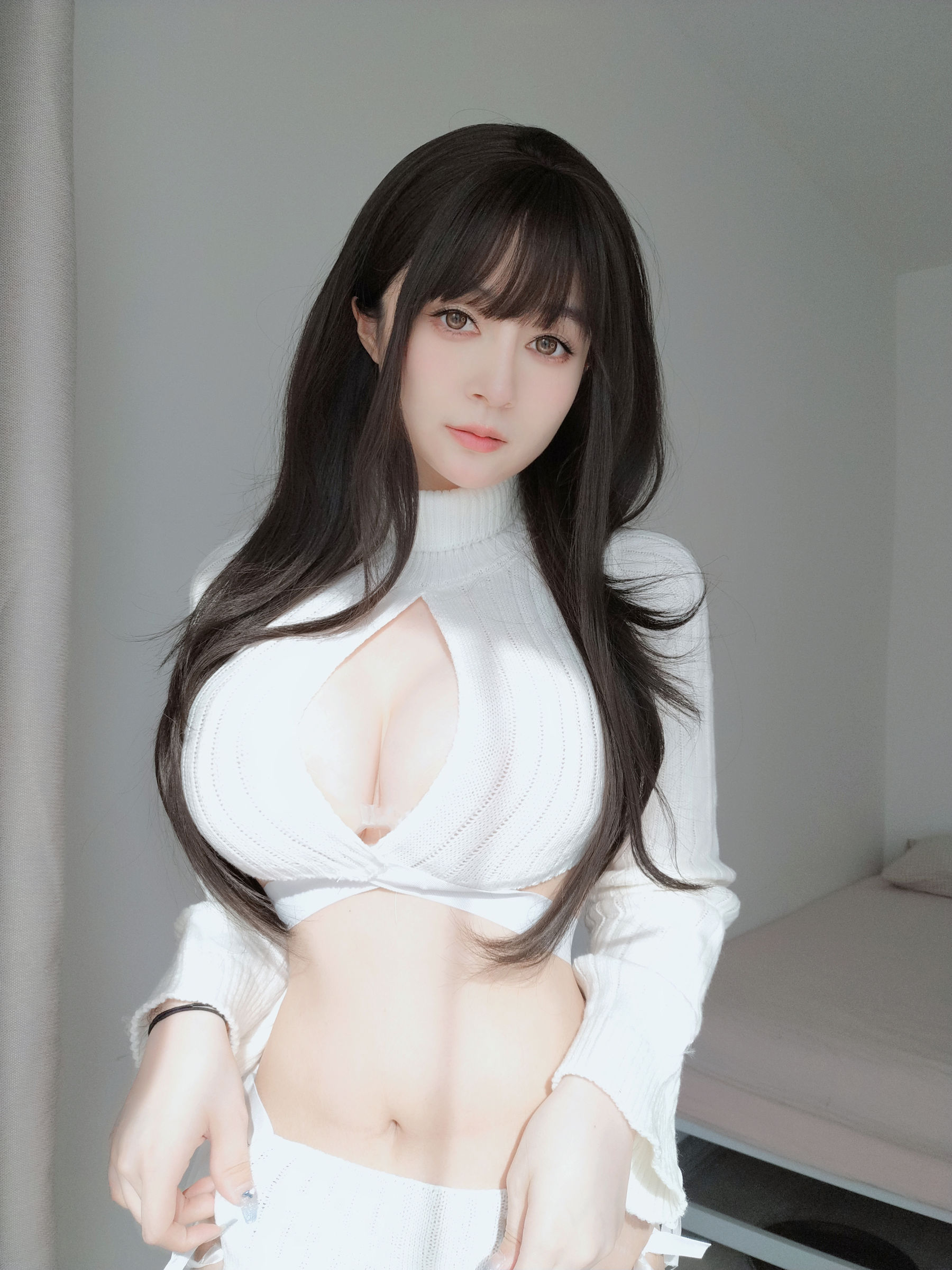 [COSPLAY] Coser小姐姐白银 – 白いセーター