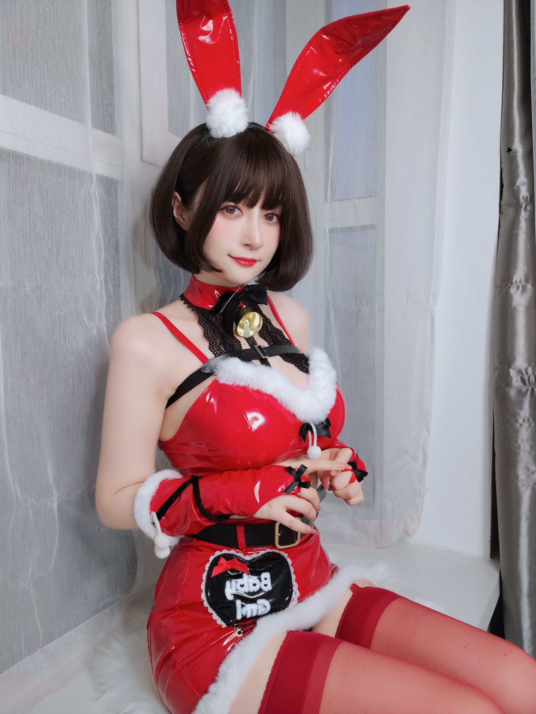 [COSPLAY] Coser小姐姐白银 – Christmas Bunny