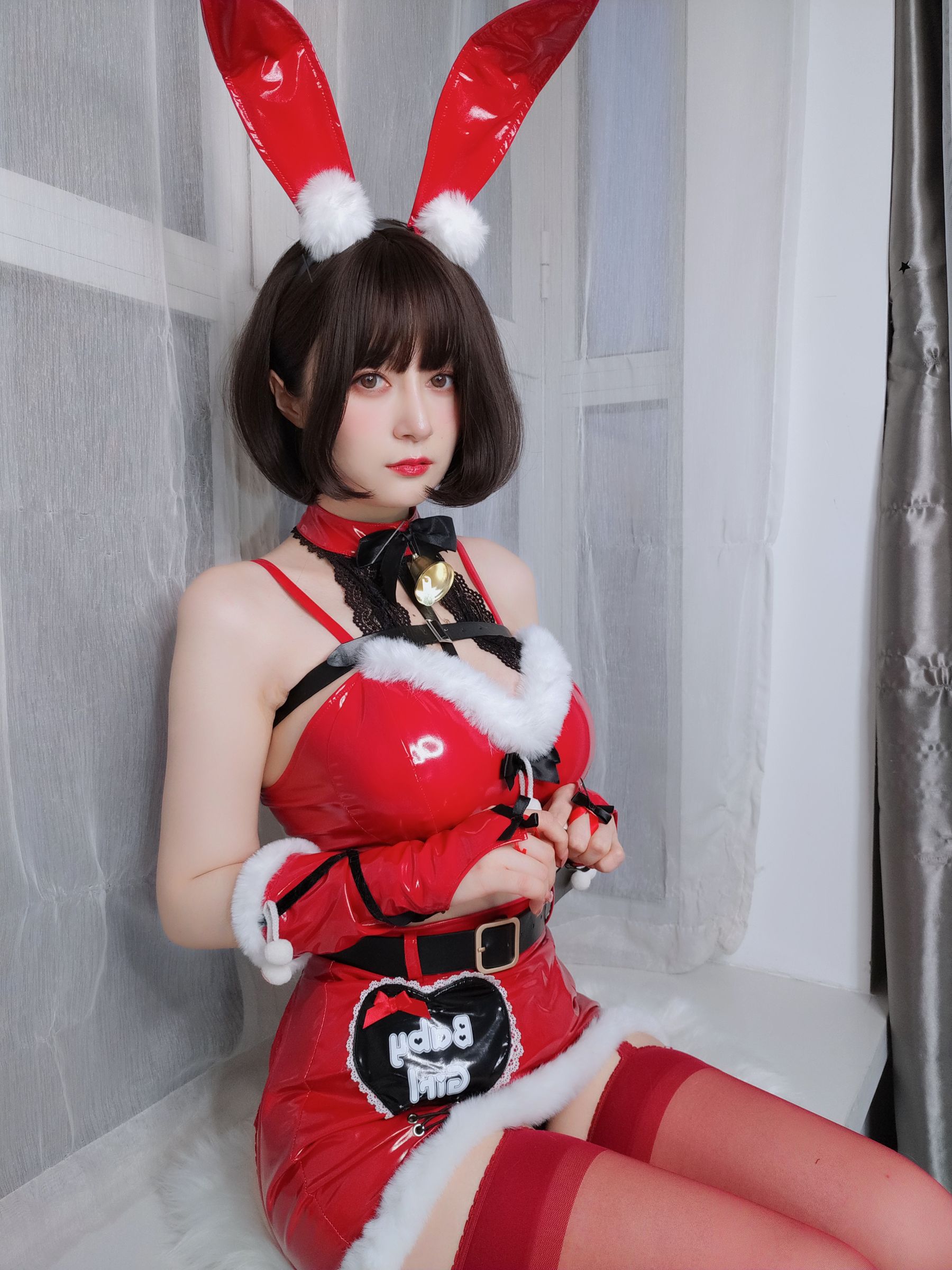 [COSPLAY] Coser小姐姐白银 – Christmas Bunny