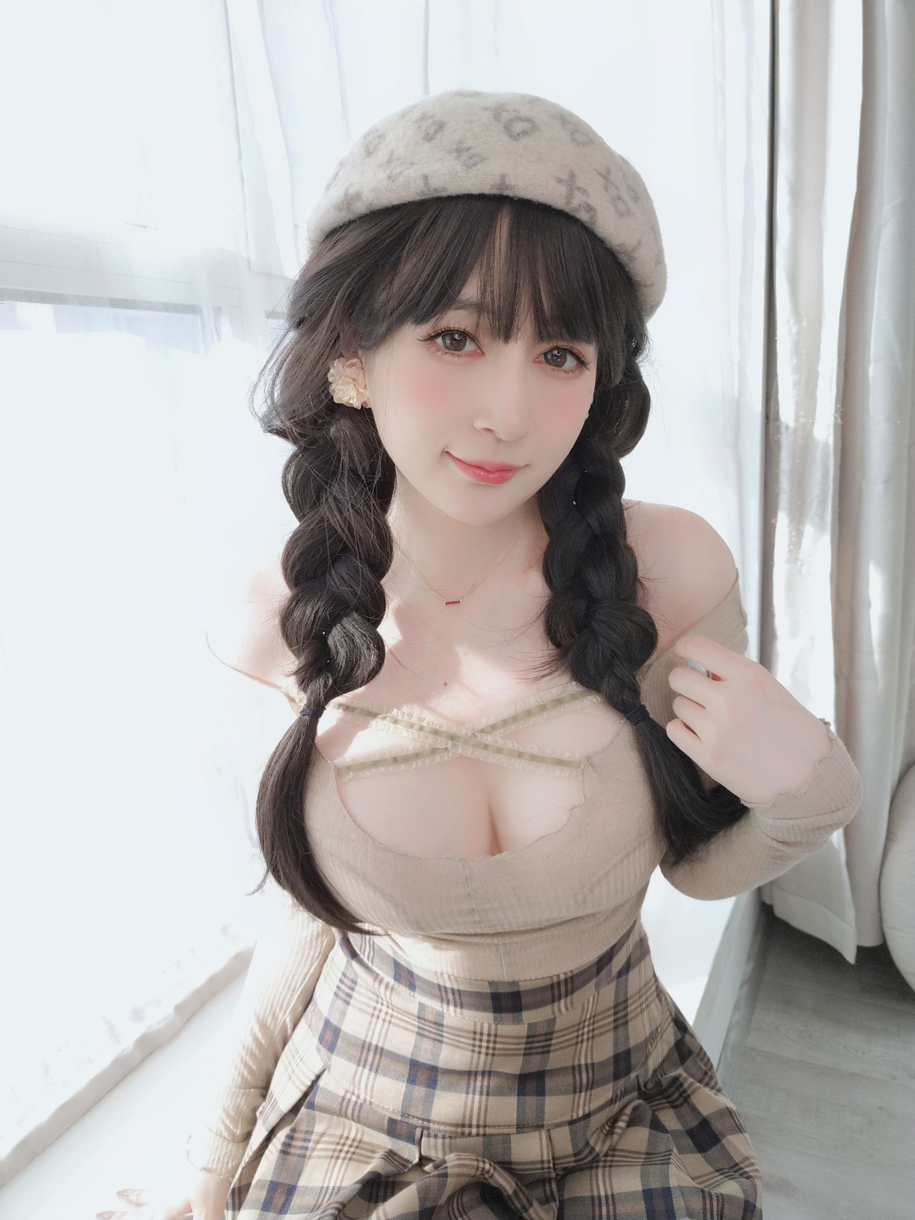 [COSPLAY] Coser小姐姐白银 – 隣人の妹