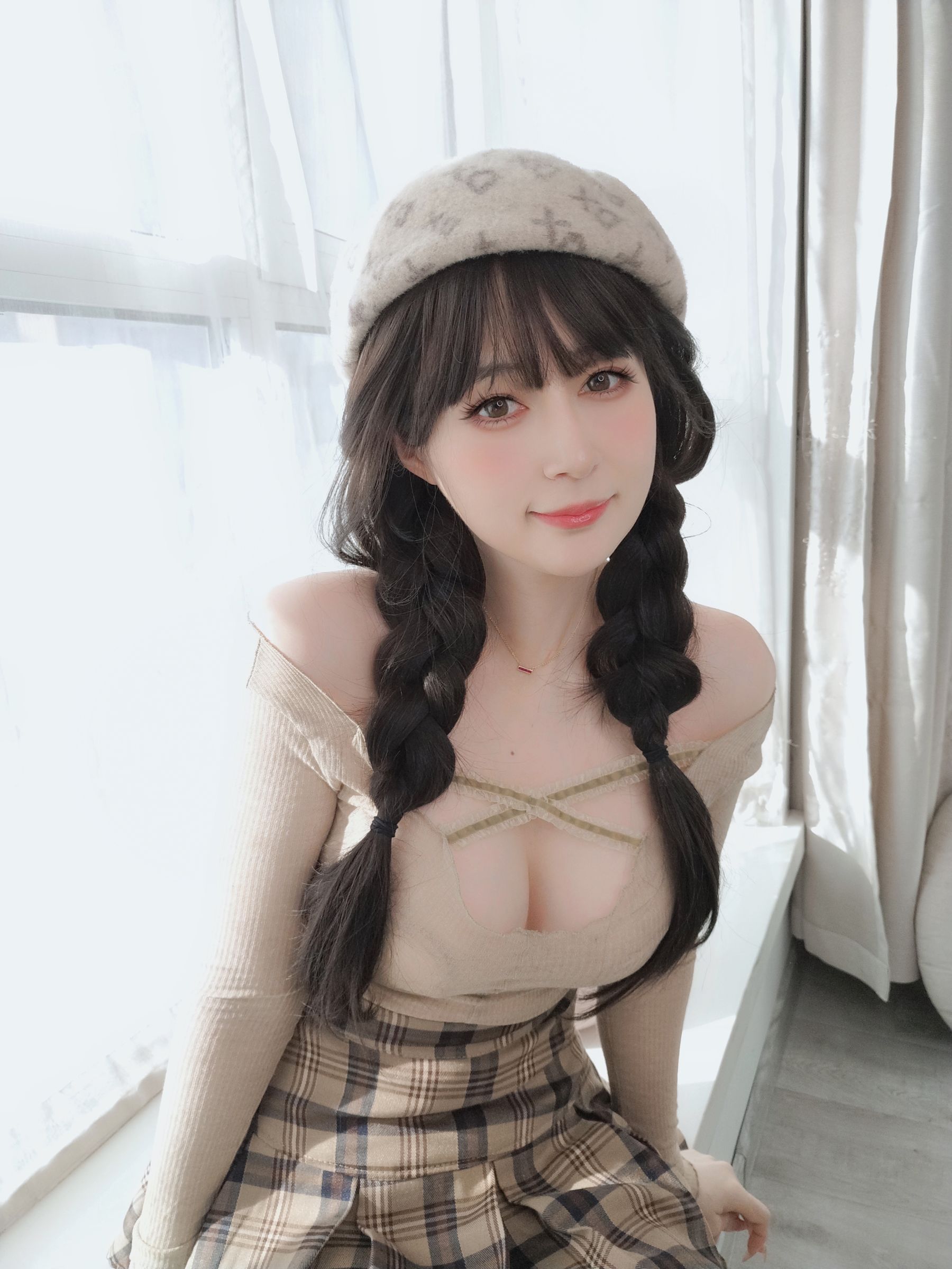 [COSPLAY] Coser小姐姐白银 – 隣人の妹