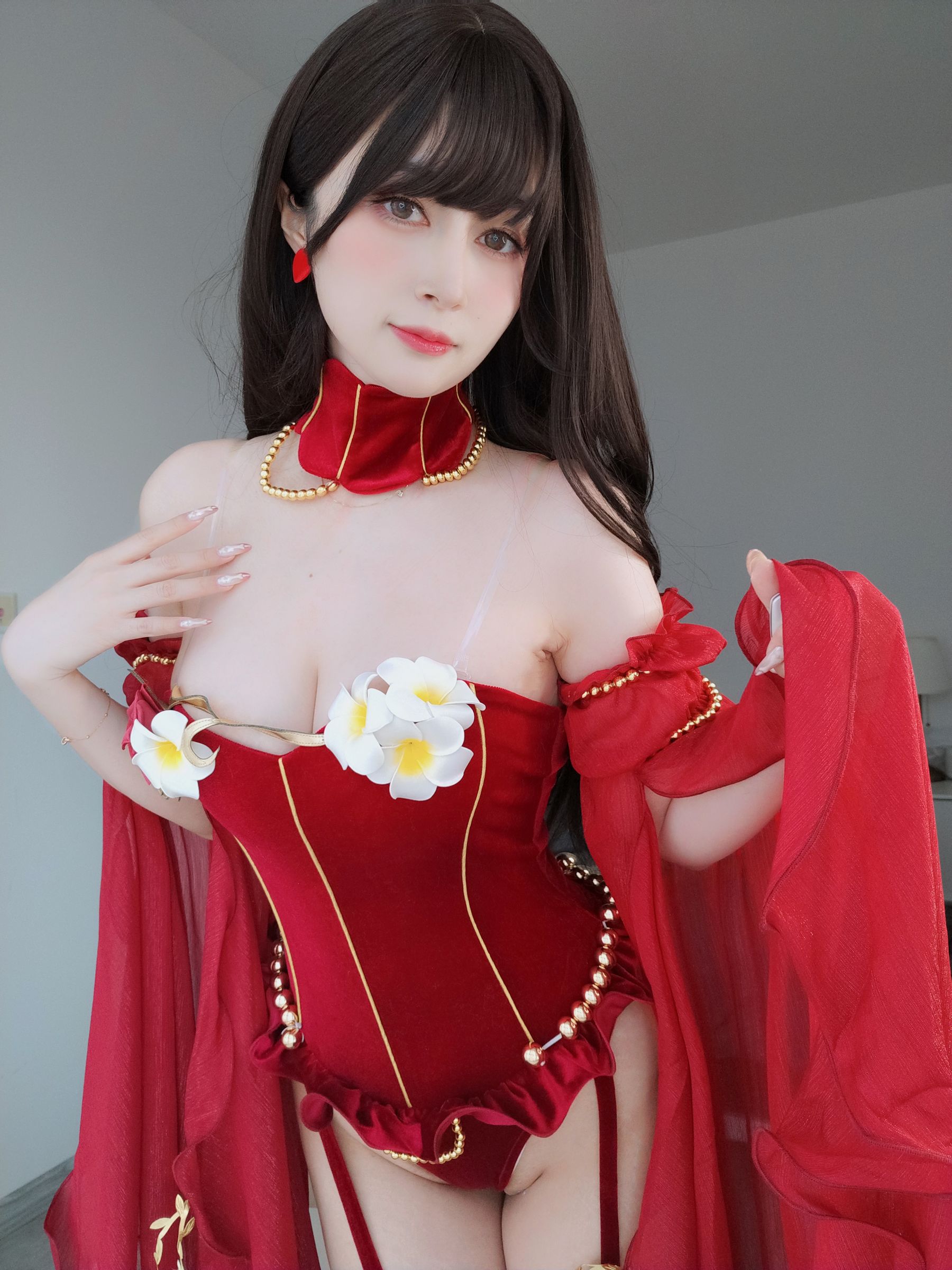[COSPLAY] Coser小姐姐白银 – 赤いドレス