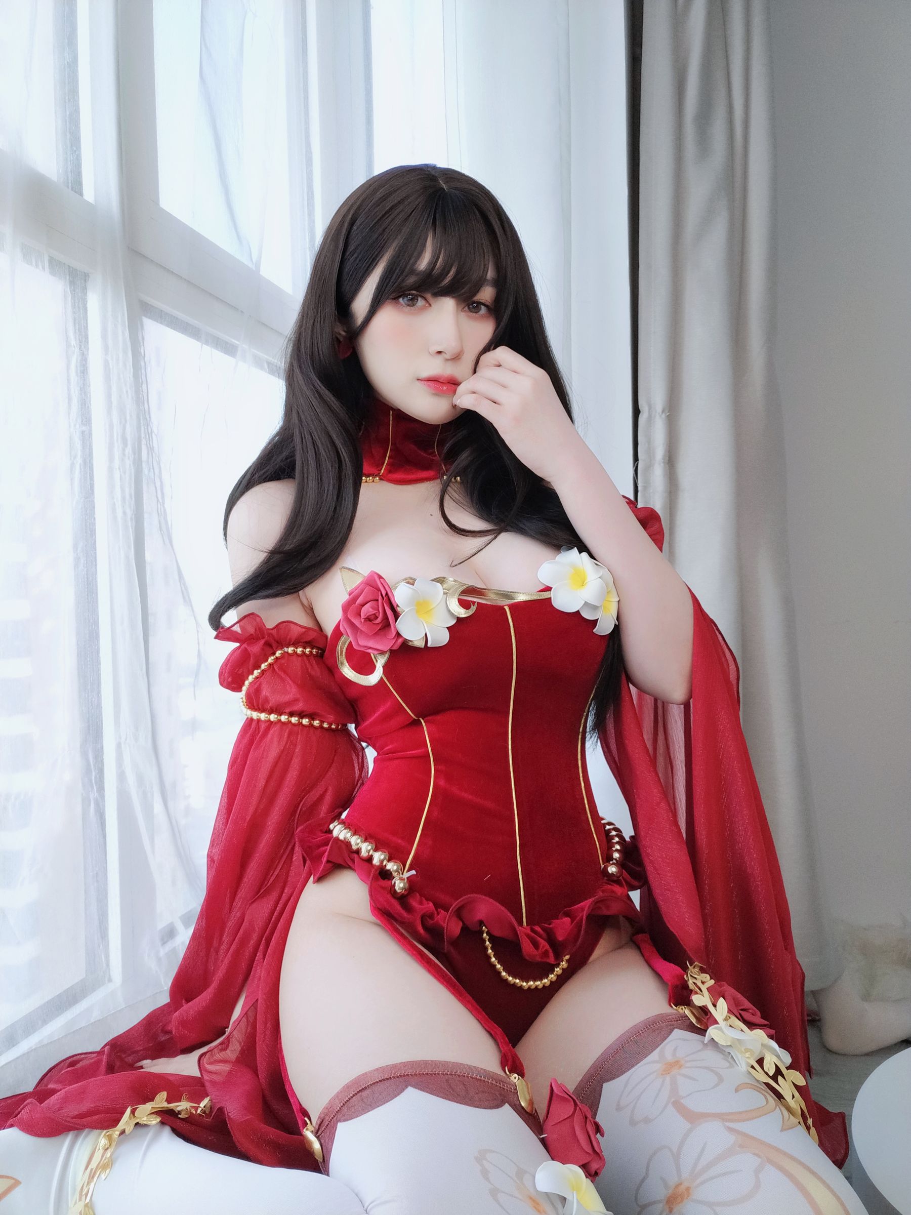 [COSPLAY] Coser小姐姐白银 – 赤いドレス
