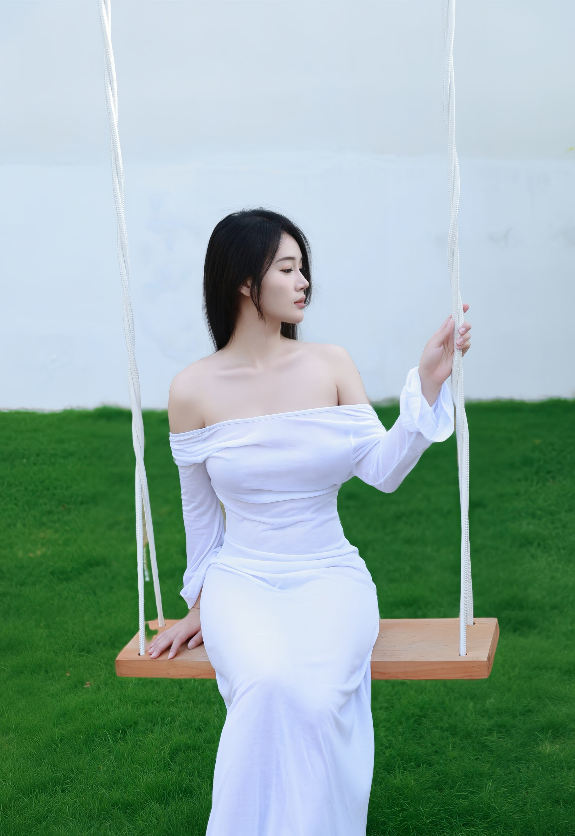 [XiuRen秀人网] 2025.12.19 No.11129 南乔 白色连衣裙 泳池场景拍摄 性感写真 [82+1P]