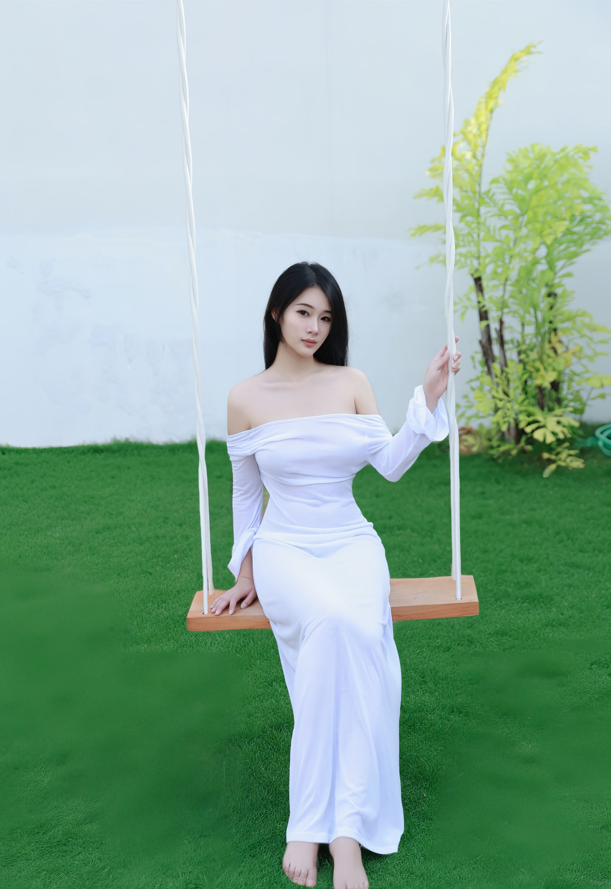 [XiuRen秀人网] 2025.12.19 No.11129 南乔 白色连衣裙 泳池场景拍摄 性感写真 [82+1P]