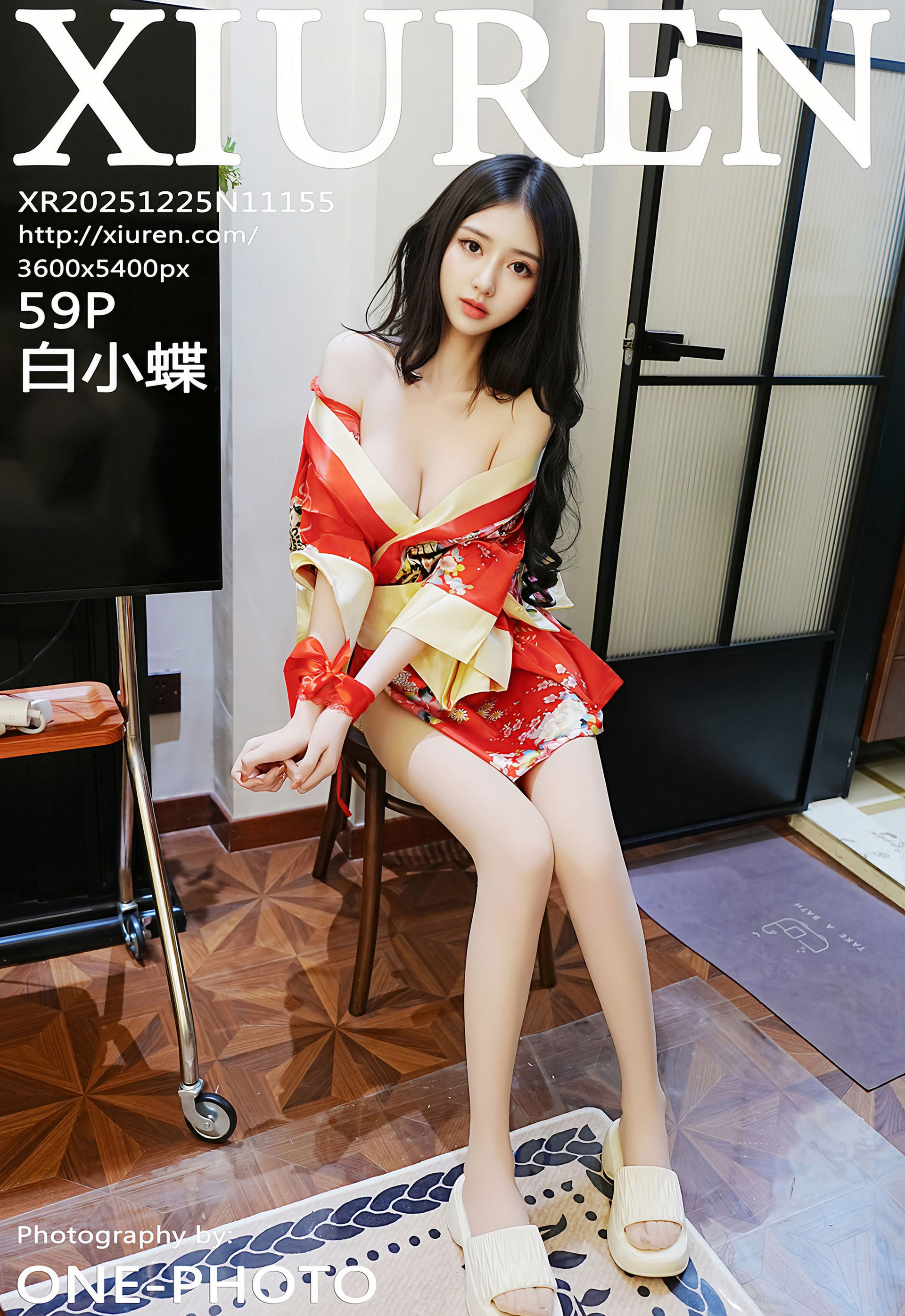 [XiuRen秀人网] 2025.12.25 No.11155 白小蝶 红色连衣短裙 白色丝袜 性感写真 [59+1P]