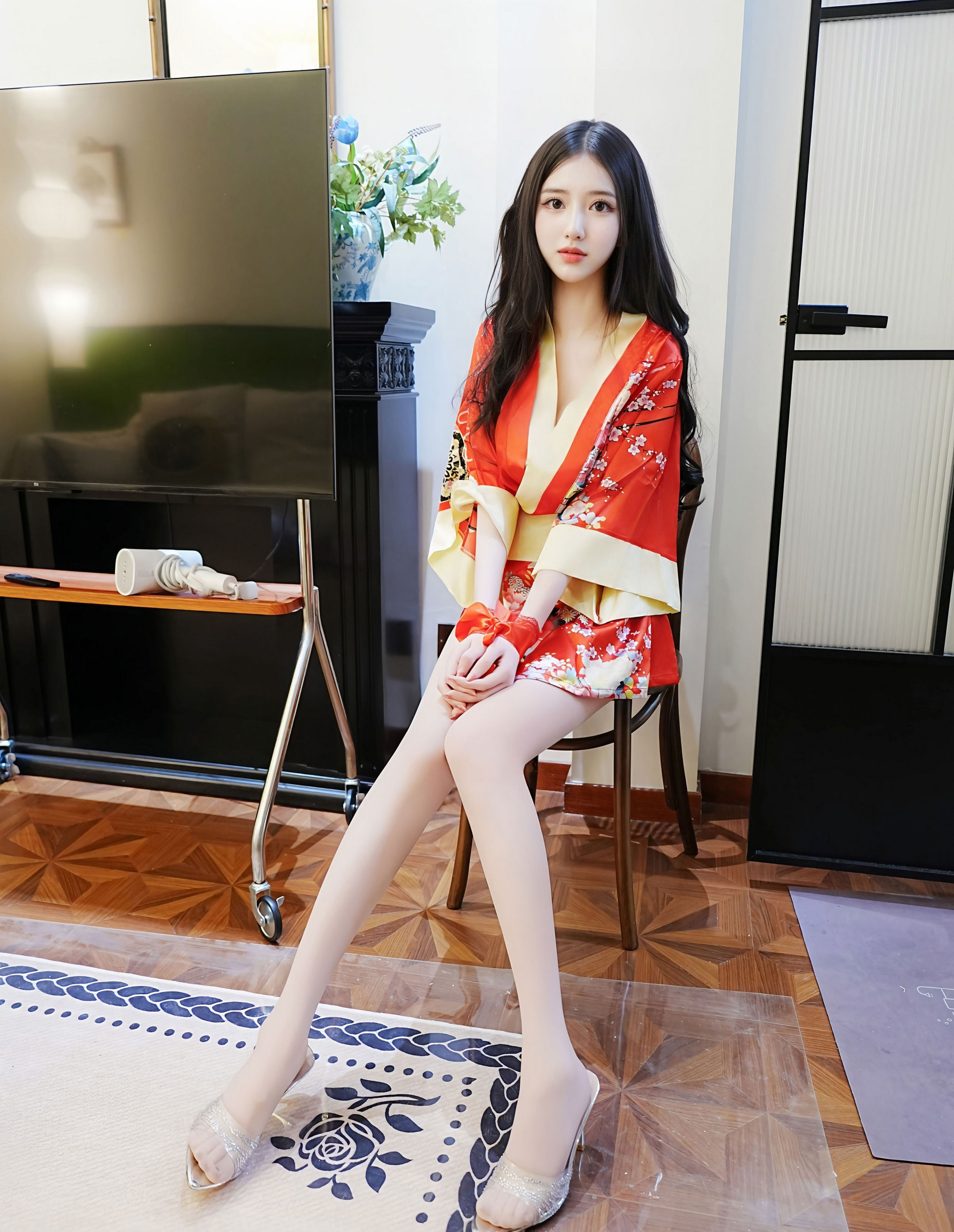 [XiuRen秀人网] 2025.12.25 No.11155 白小蝶 红色连衣短裙 白色丝袜 性感写真 [59+1P]