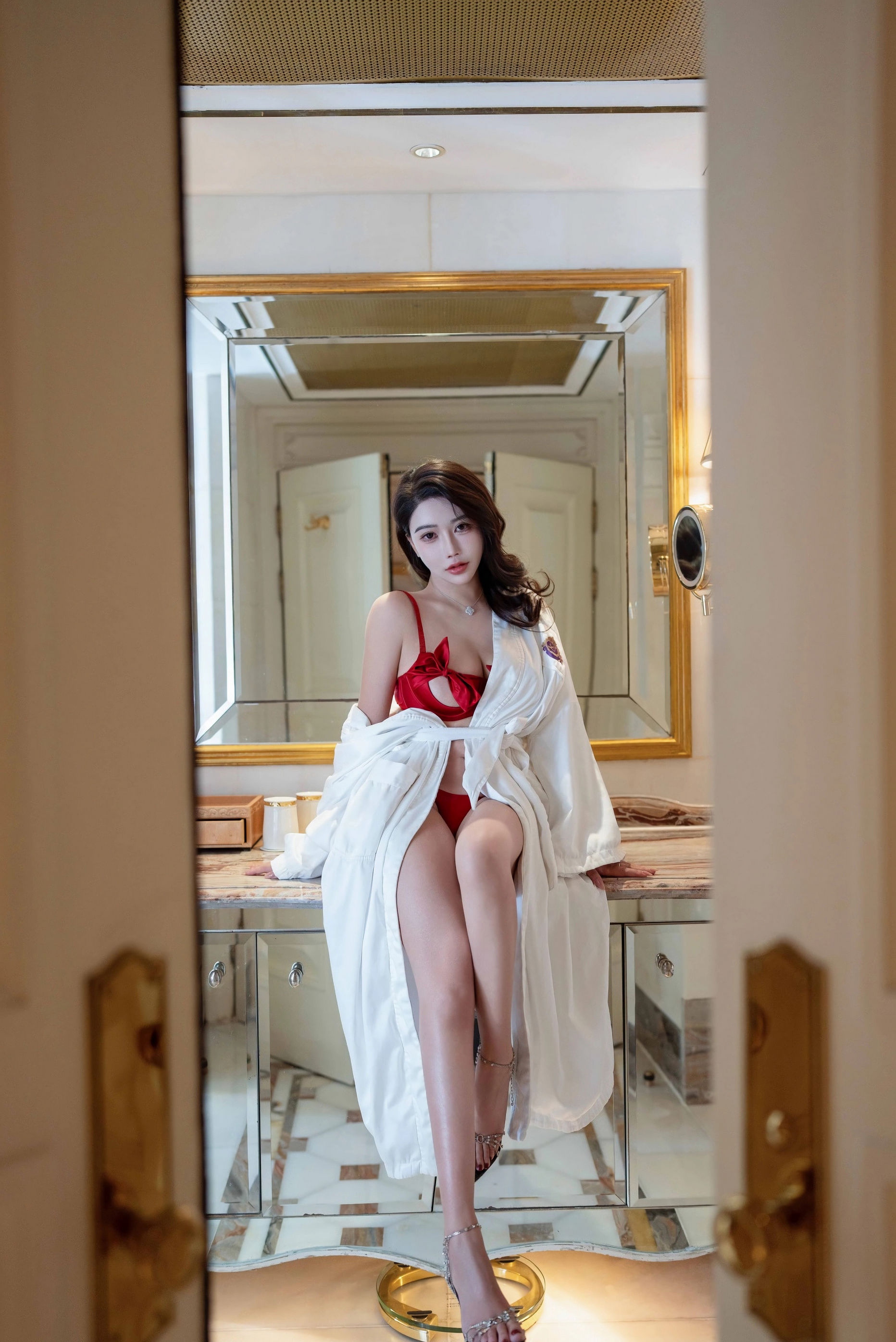 [XINGYAN星颜社] 2025.12.30 VOL.452 李若汐 红色情趣内衣 魅惑黑丝 性感写真 [72+1P]