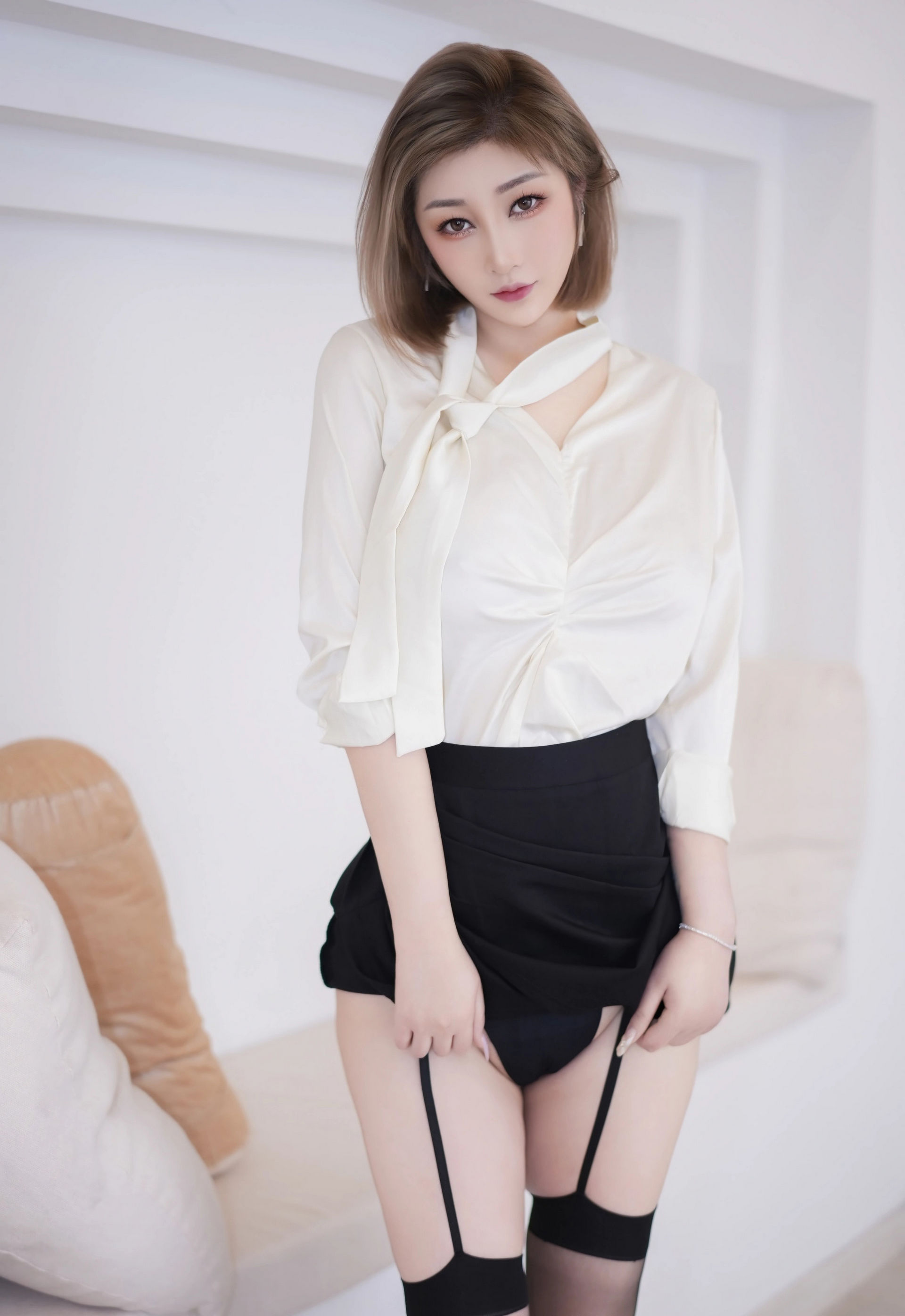 [YOUMI尤蜜荟] 2025.12.31 VOL.1195 妲己_Toxic 黑色短裙 性感写真 [53+1P]