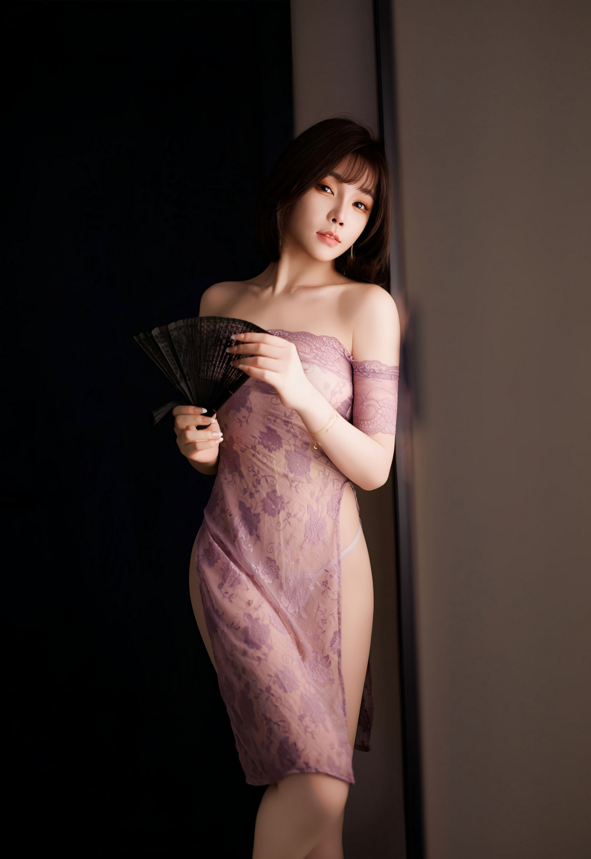 [XiuRen秀人网] 2026.01.06 No.11199 莉芝荔枝 性感紫色情趣服饰 西安旅拍写真 [76+1P]