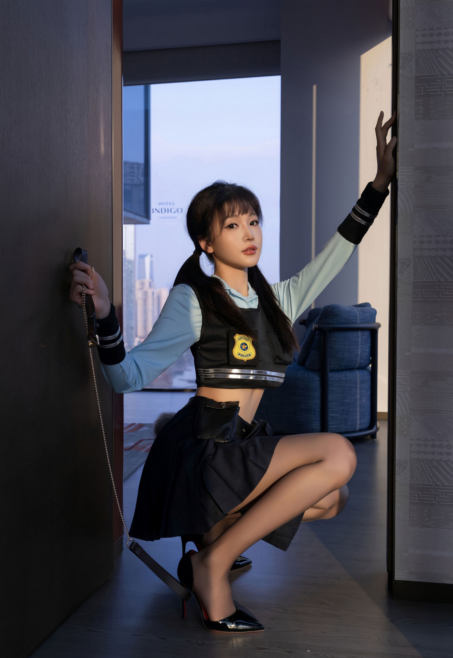 [XiuRen秀人网] 2026.01.08 No.11209 陆萱萱 蓝色制服诱惑 性感写真 [77+1P]