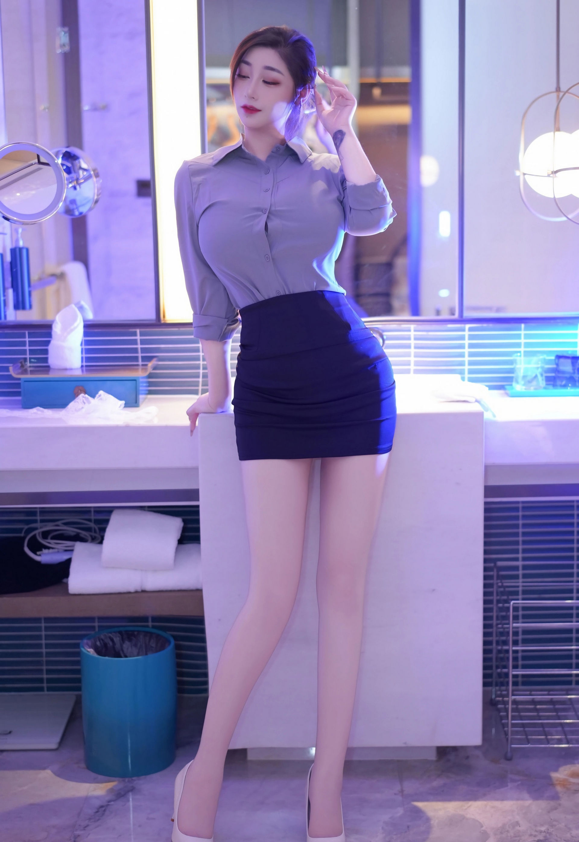 [XiuRen秀人网] 2026.01.09 No.11213 妲己_Toxic OL服饰搭配 肉色丝袜 性感写真 [70+1P]