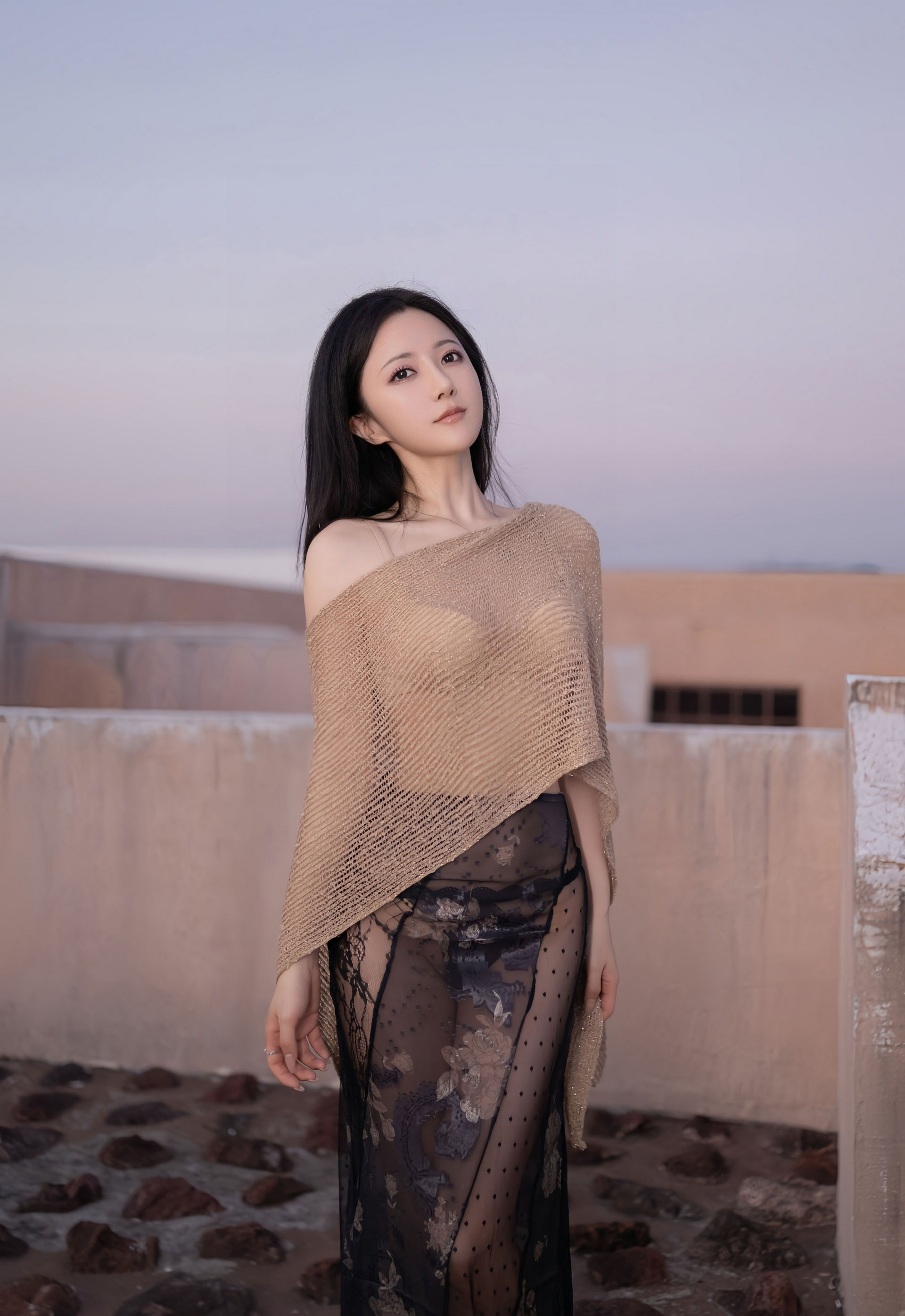 [XiuRen秀人网] 2026.01.09 No.11217 鱼子酱Fish 黑色蕾丝裙 性感黑色情趣内衣 珠海旅拍写真 [81+1P]