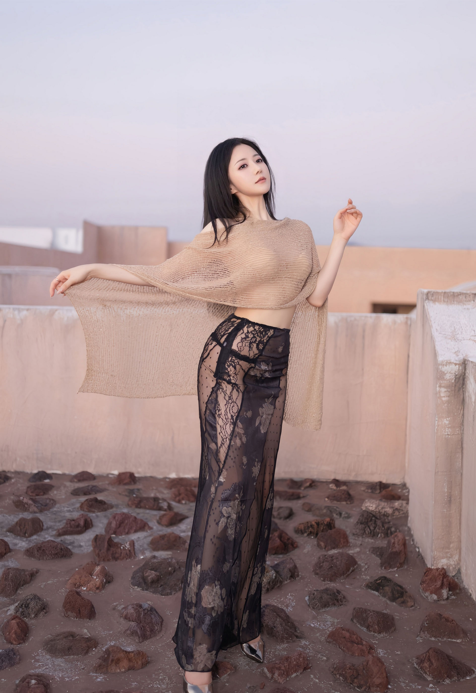 [XiuRen秀人网] 2026.01.09 No.11217 鱼子酱Fish 黑色蕾丝裙 性感黑色情趣内衣 珠海旅拍写真 [81+1P]