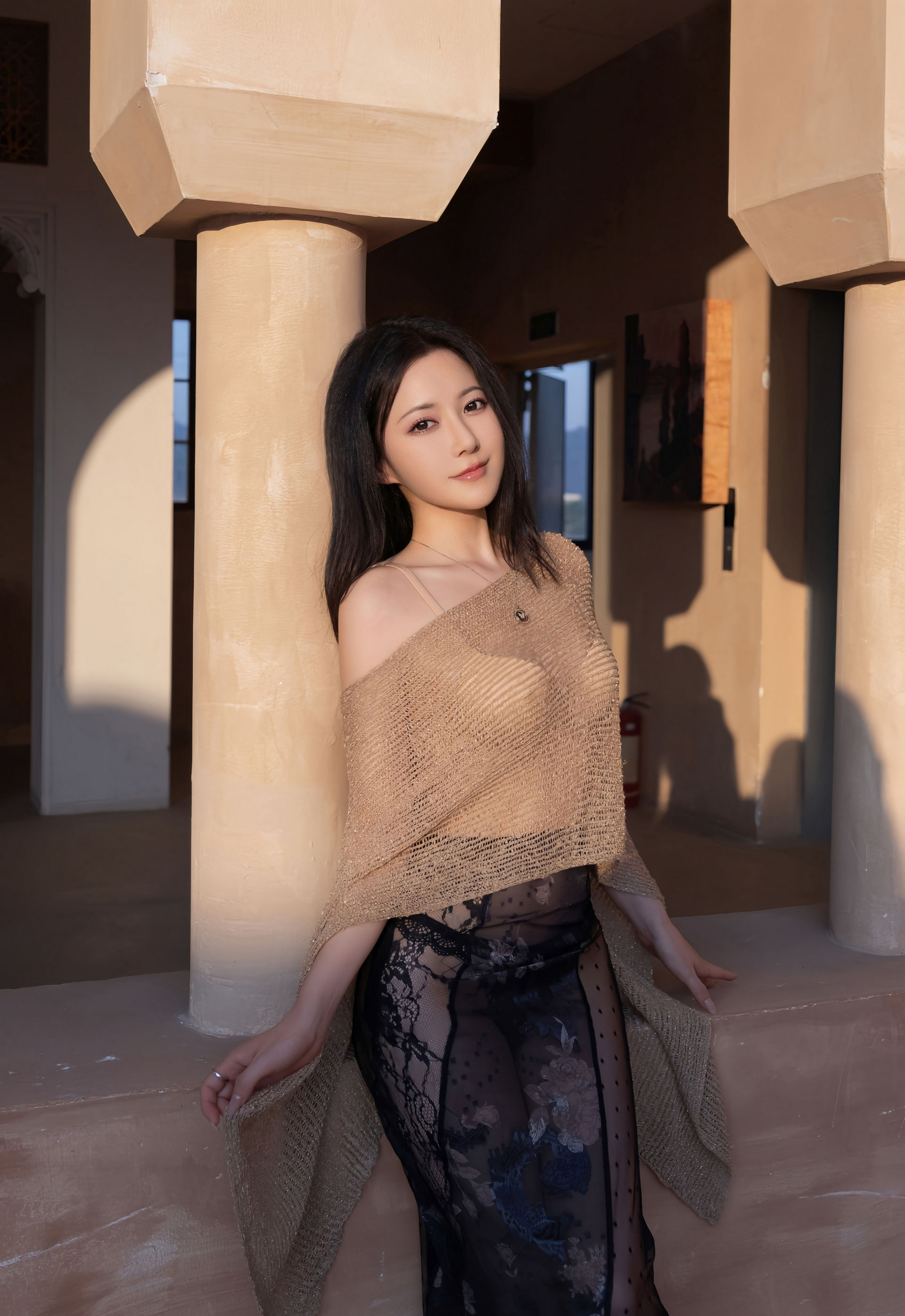 [XiuRen秀人网] 2026.01.09 No.11217 鱼子酱Fish 黑色蕾丝裙 性感黑色情趣内衣 珠海旅拍写真 [81+1P]