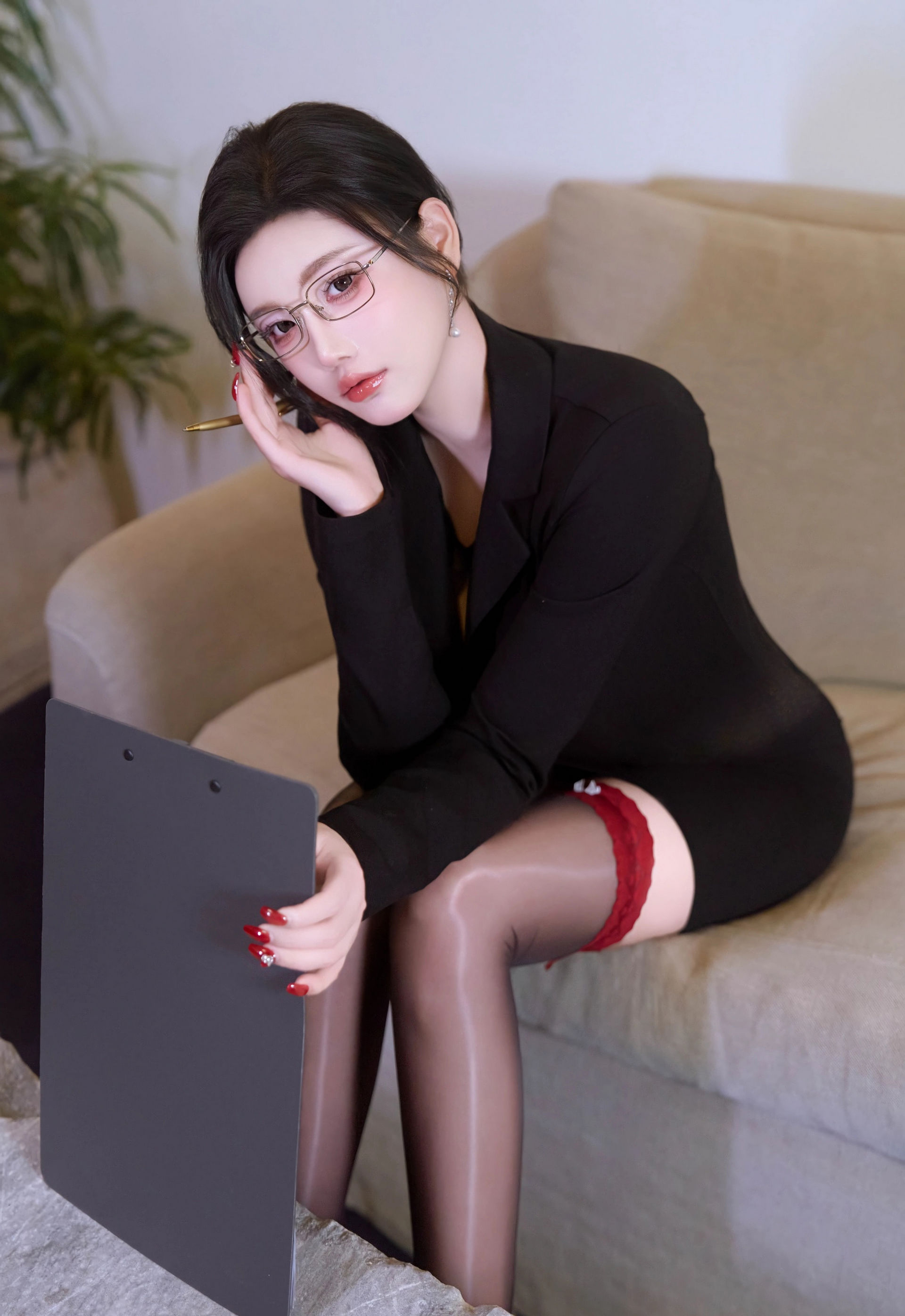 [XiuRen秀人网] 2026.01.14 No.11230 杨晨晨 黑色西服 魅惑黑丝 性感写真 [75+1P]