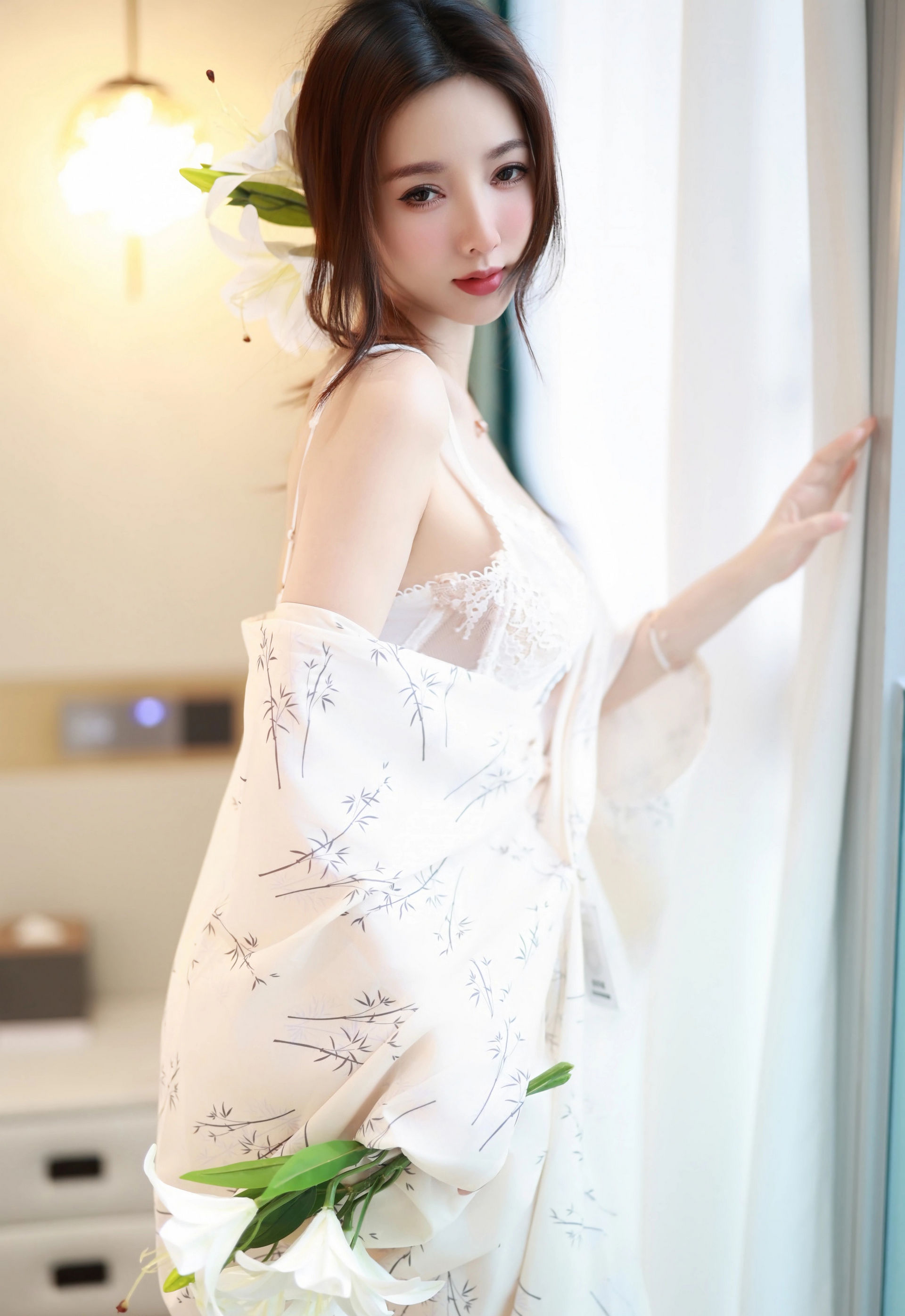 [YOUMI尤蜜荟] 2026.01.22 VOL.1201 Twins-桃桃 白色蕾丝内衣 诱人肉色丝袜 性感写真 [64+1P]