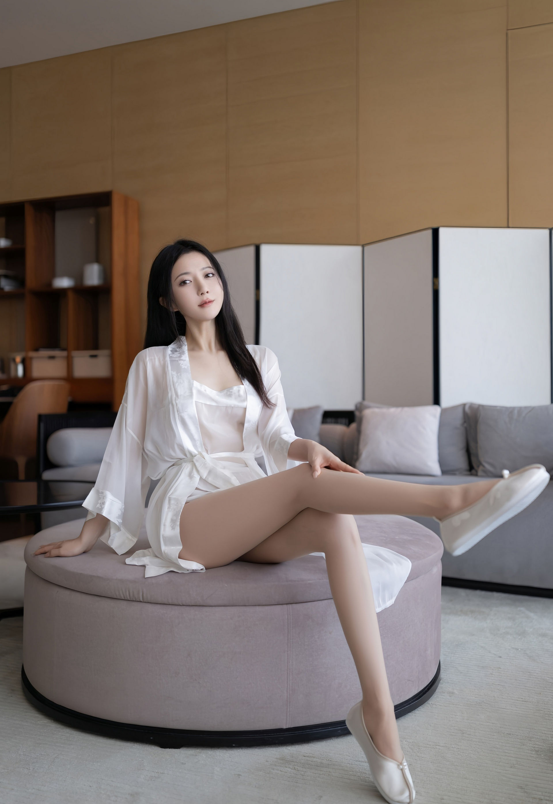 [XiuRen秀人网] 2026.01.23 No.11275 鱼子酱Fish 白色浴袍 肉色丝袜 性感写真 [80+1P]