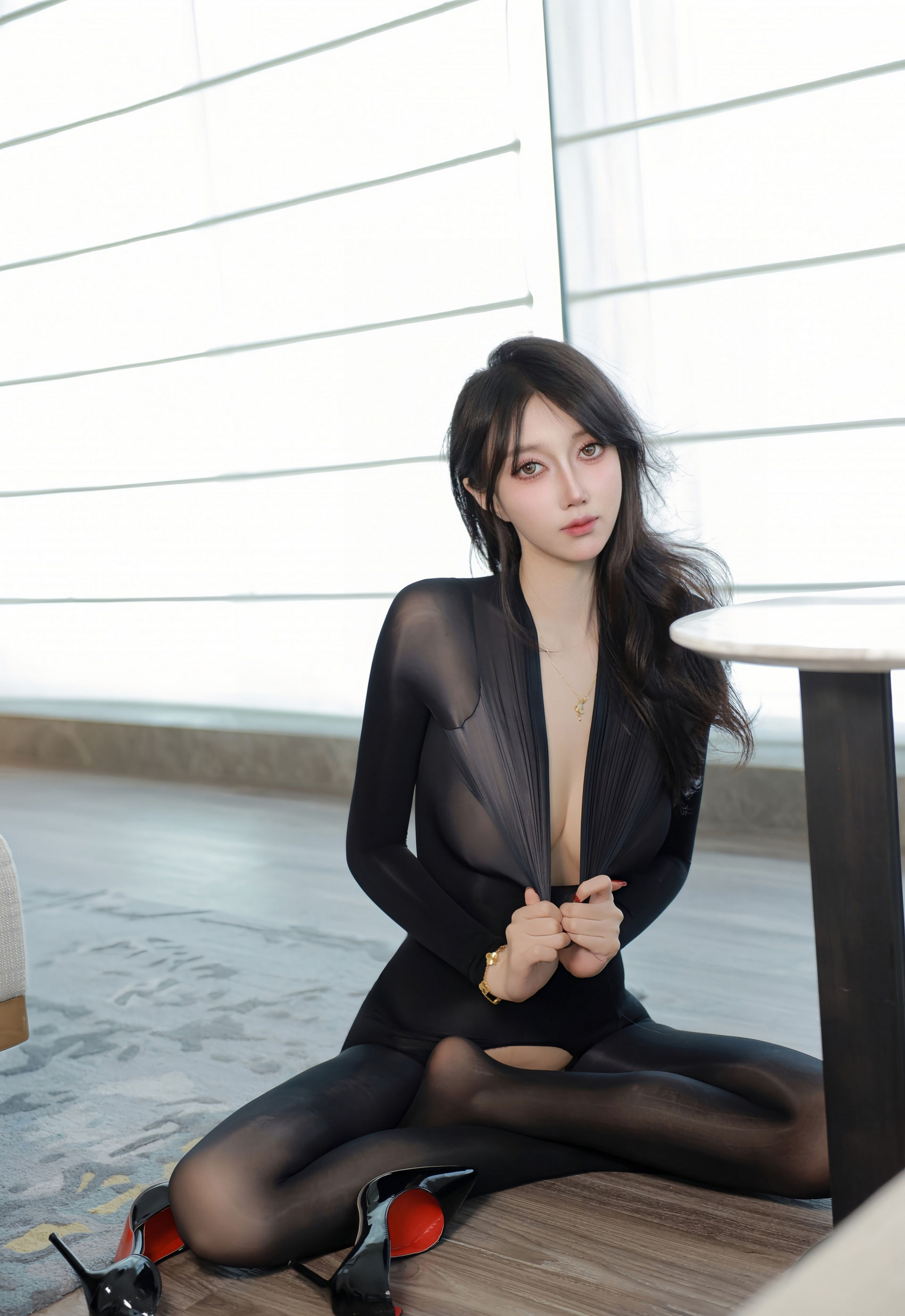 [XiuRen秀人网] 2026.01.26 No.11278 玥儿玥er 性感黑色连体丝袜 金华心愿旅拍写真 [70+1P]