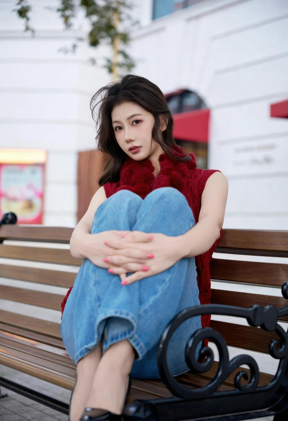 [XiuRen秀人网] 2026.01.29 No.11293 尹甜甜 红色毛衣 蓝色牛仔裤 性感写真 [76+1P]