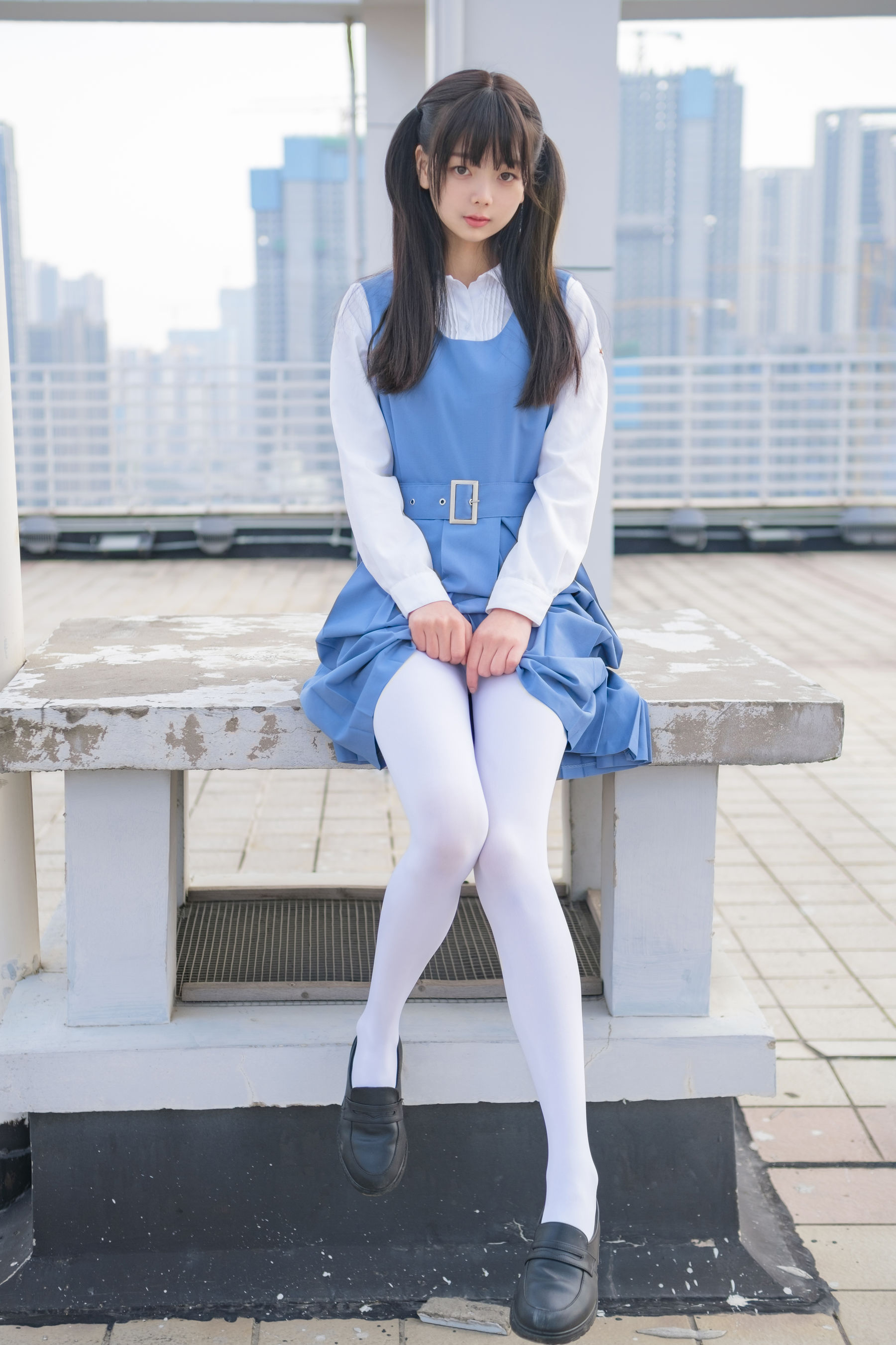 [稚乖画册] 晴空 赤西夜夜 天台真空80D白 [79P]