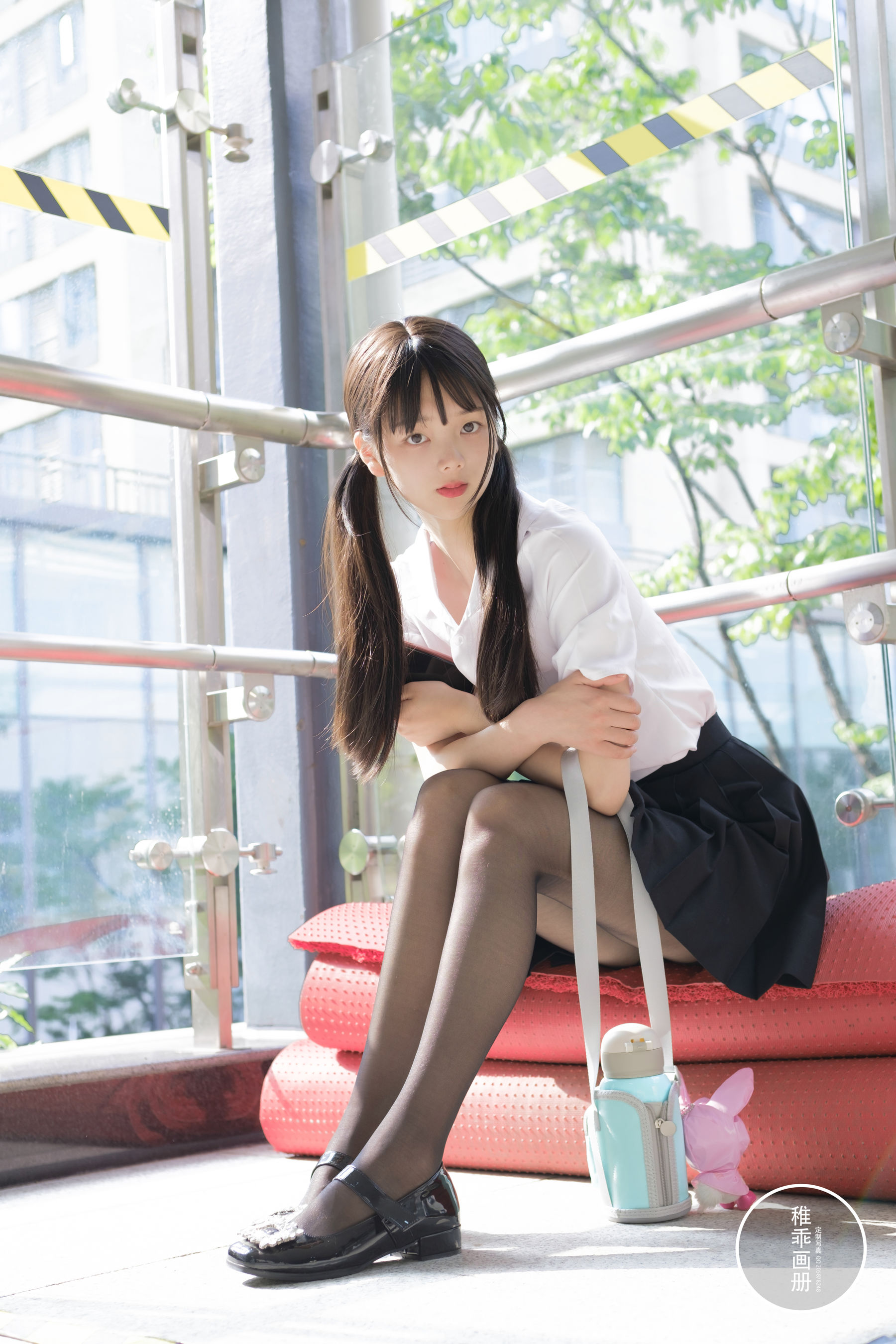 [稚乖画册] 夜夜逛街 13D黑丝 [60P]