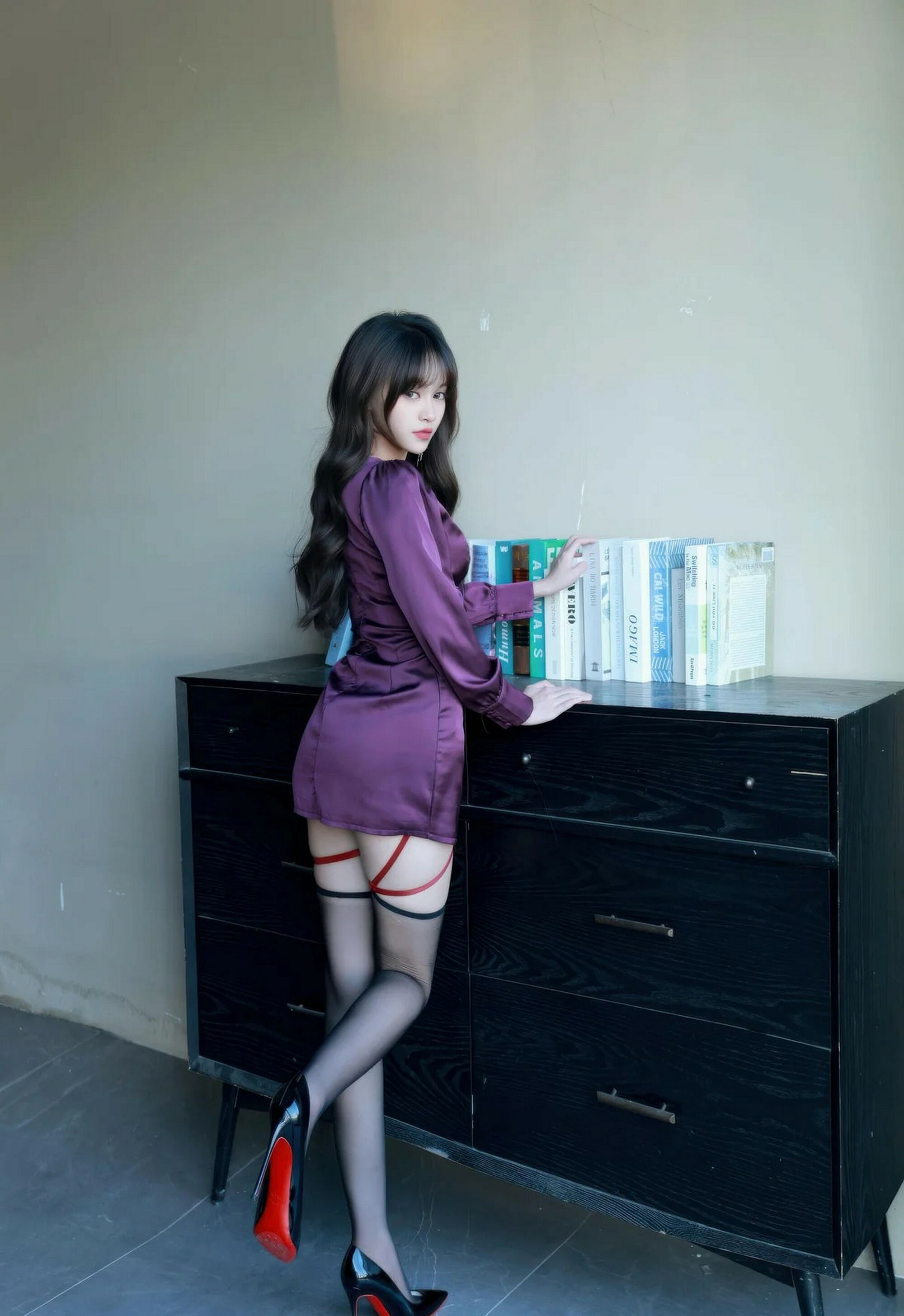 [XiuRen秀人网] 2026.02.03 No.11310 糯咪 红色情趣内衣 性感写真 [70+1P]