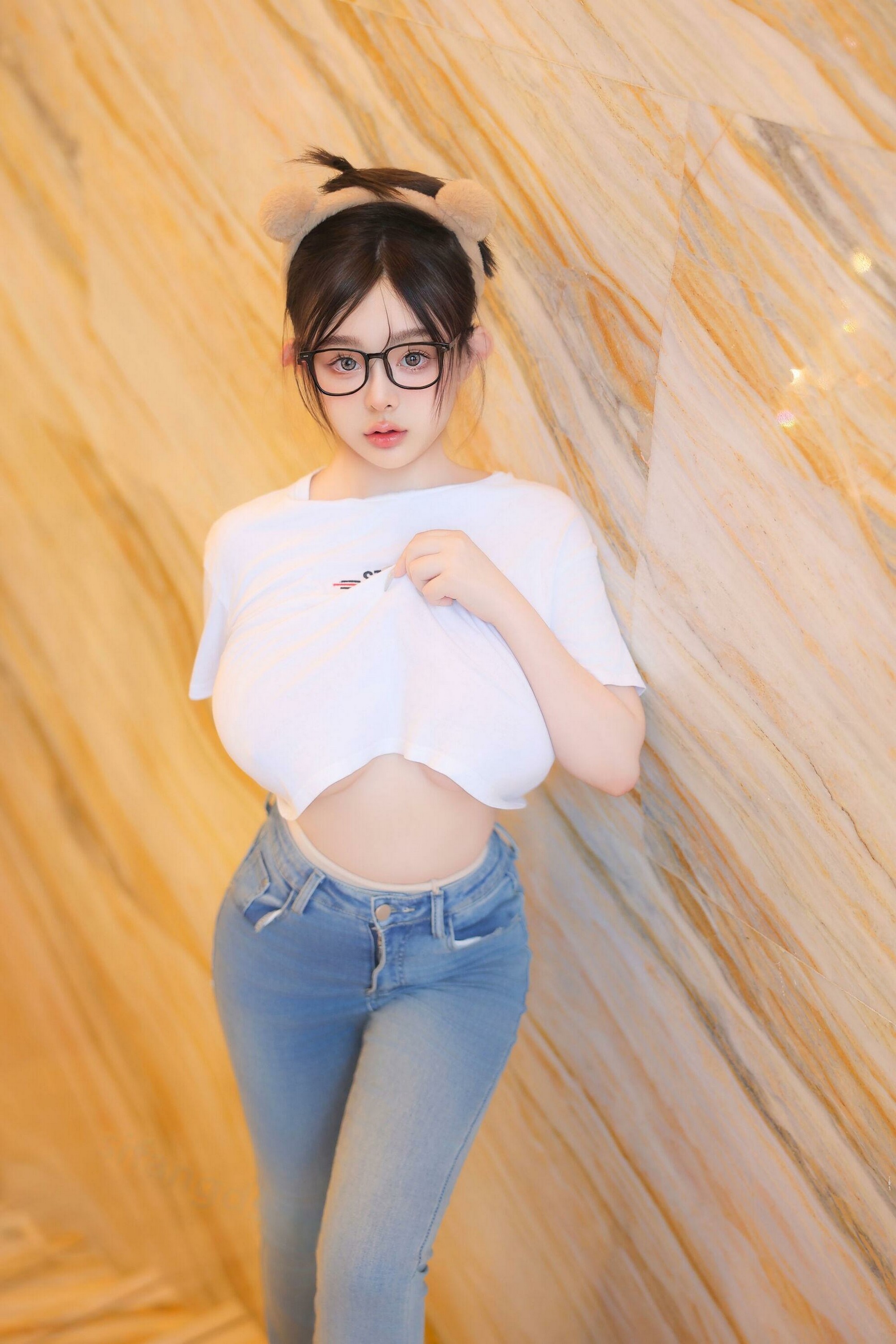 [秀人内购] 娜娜子yy 诱人私拍福利 丰乳肥臀