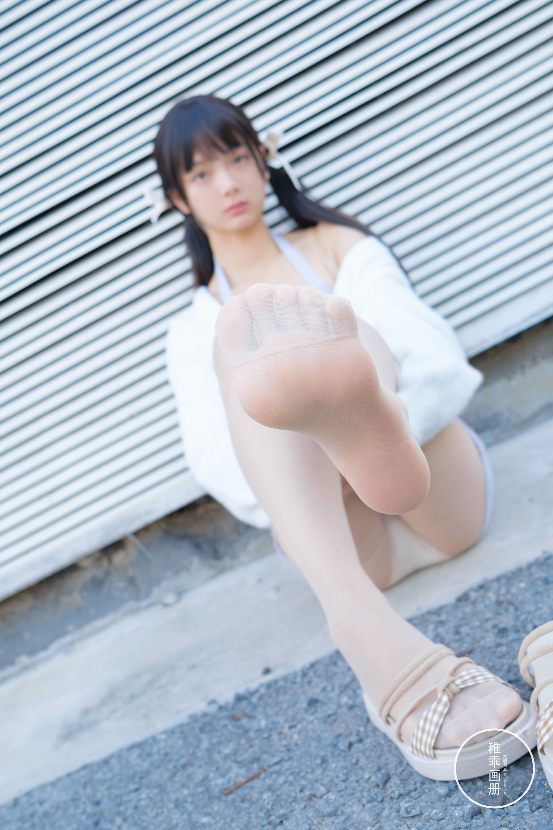 [稚乖画册] 夜夜 天台停车场肉丝 [83P]