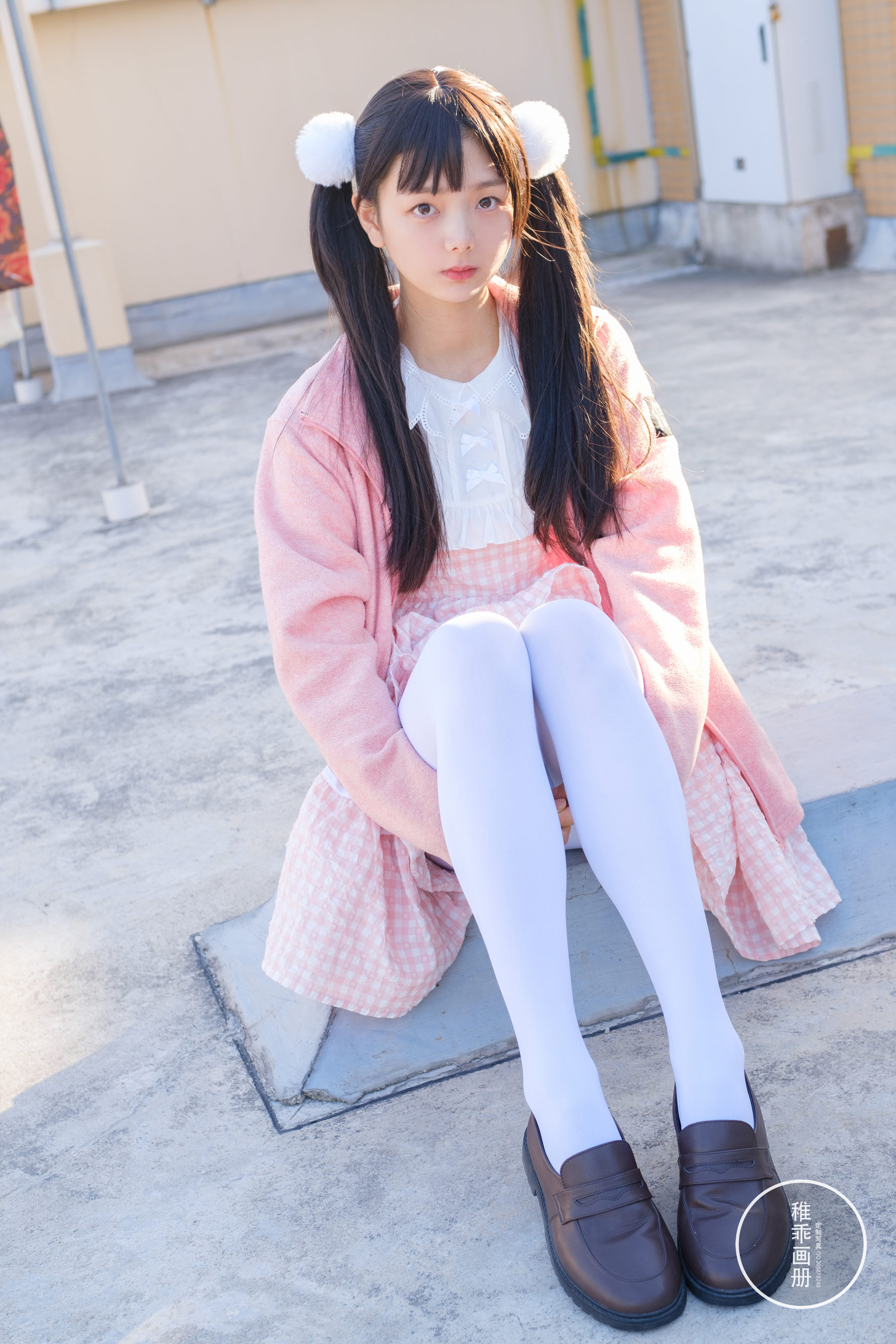 [稚乖画册] 夜夜 天台粉裙 [82P]