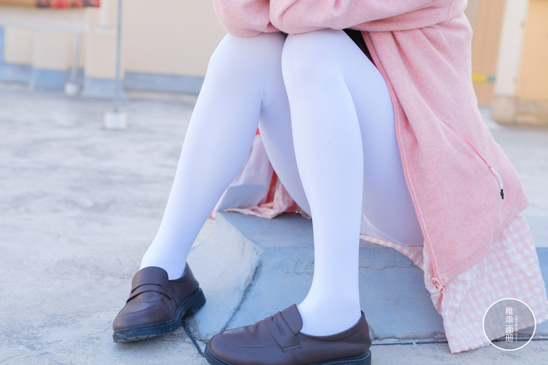 [稚乖画册] 夜夜 天台粉裙 [82P]