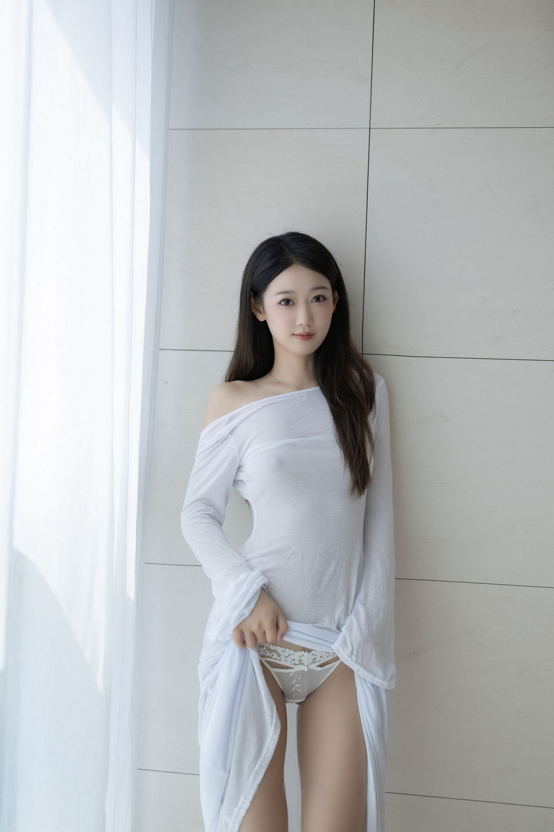 [秀人内购] 唐安琪 诱人私拍福利 肉丝白裙