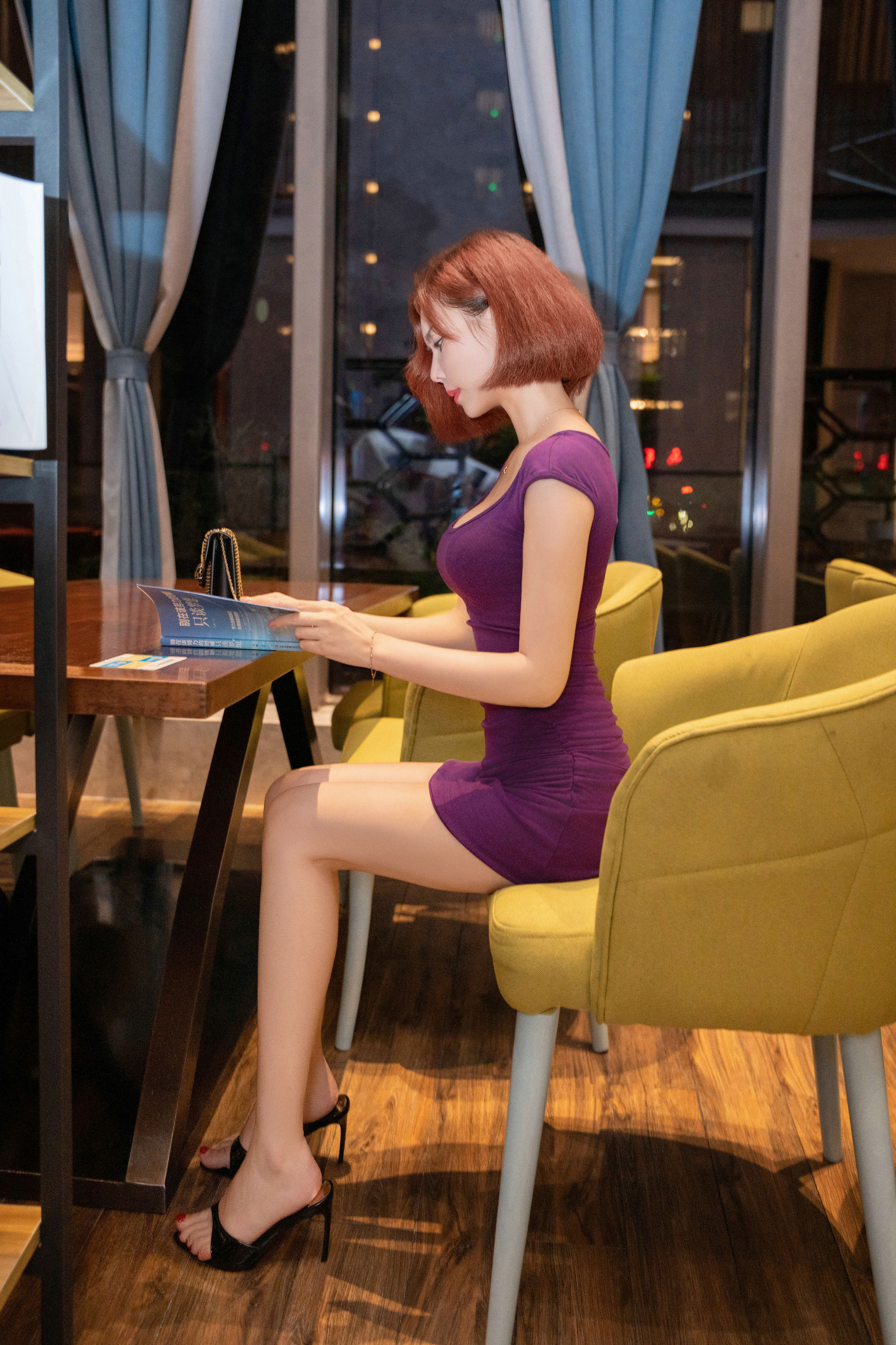 [秀人内购] 白芷yy 诱人私拍福利 紫色