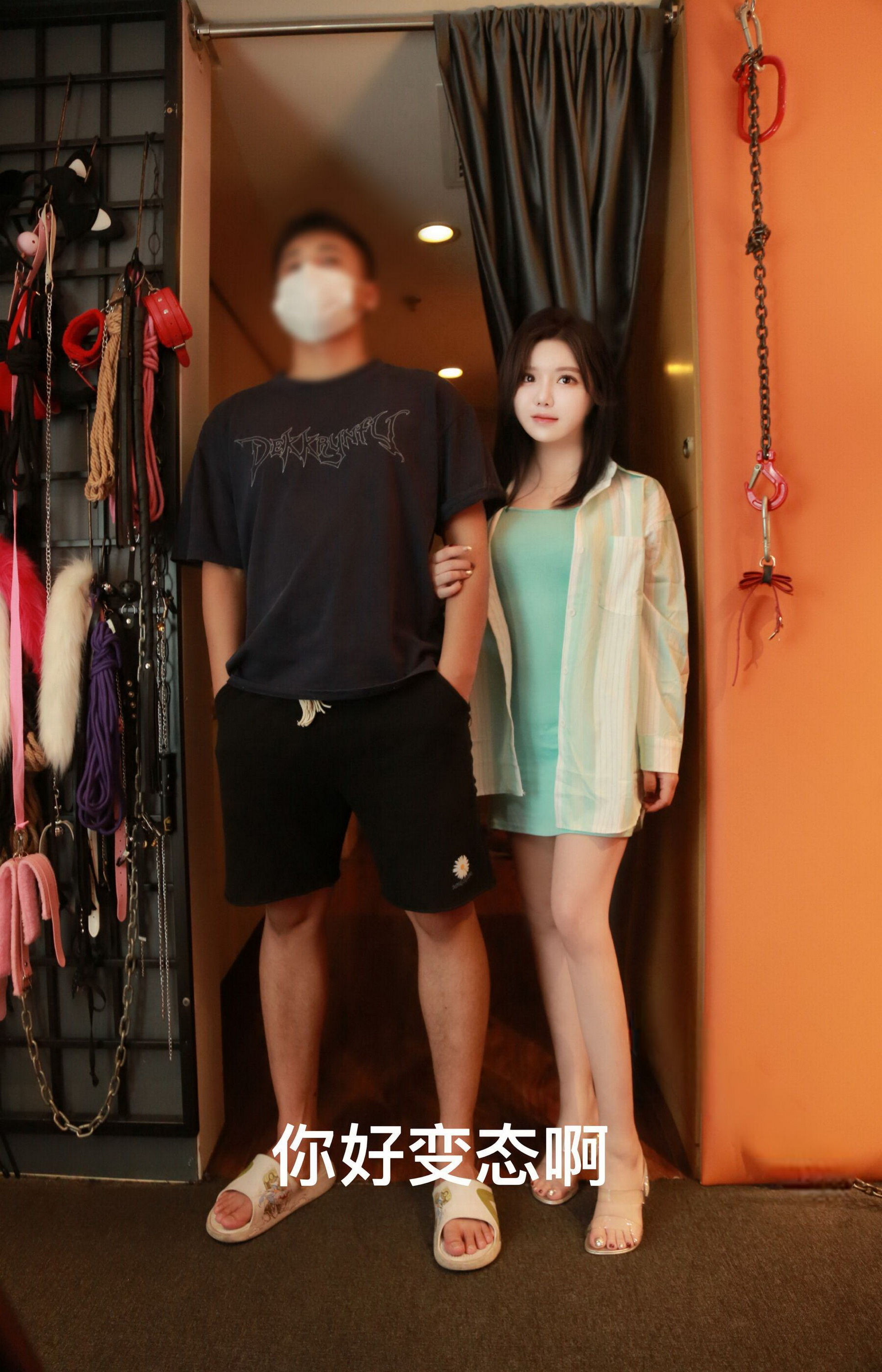 [秀人内购] 小薯条nienie 诱人私拍福利 铁笼SM