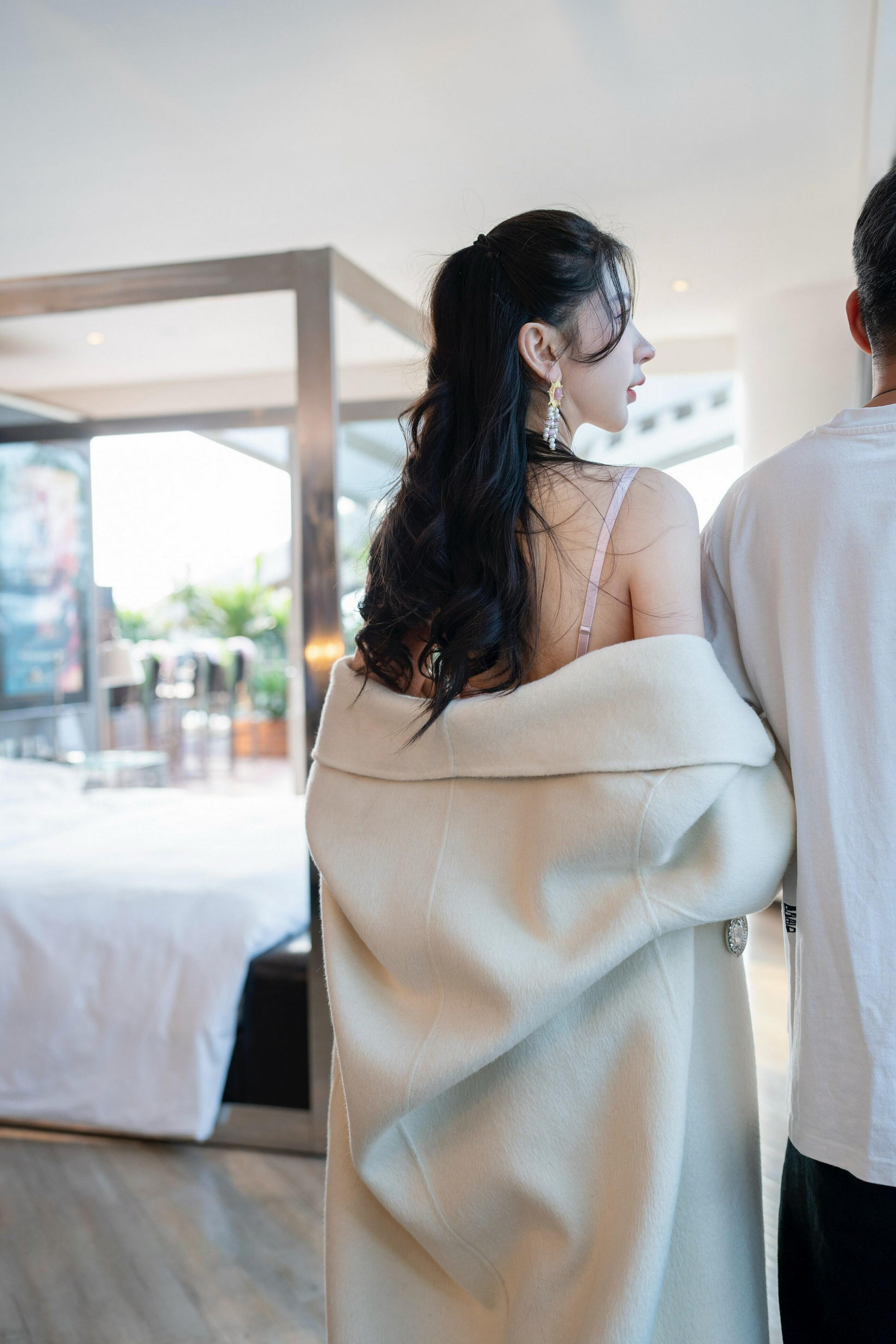 [秀人内购] 李丽莎 诱人私拍福利 粉色内衣