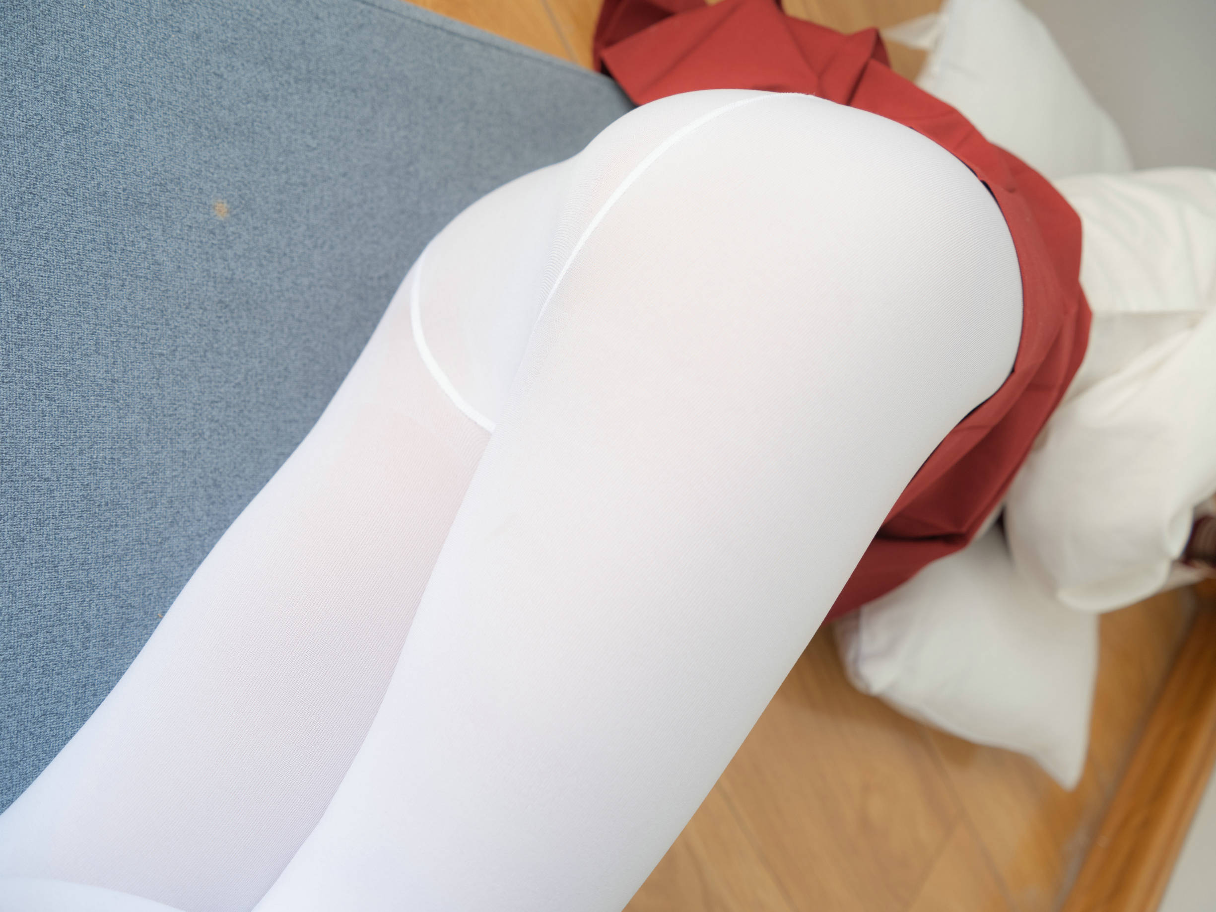 [紧急企划] NO.026 出境：一只喵喵梓 [85P]