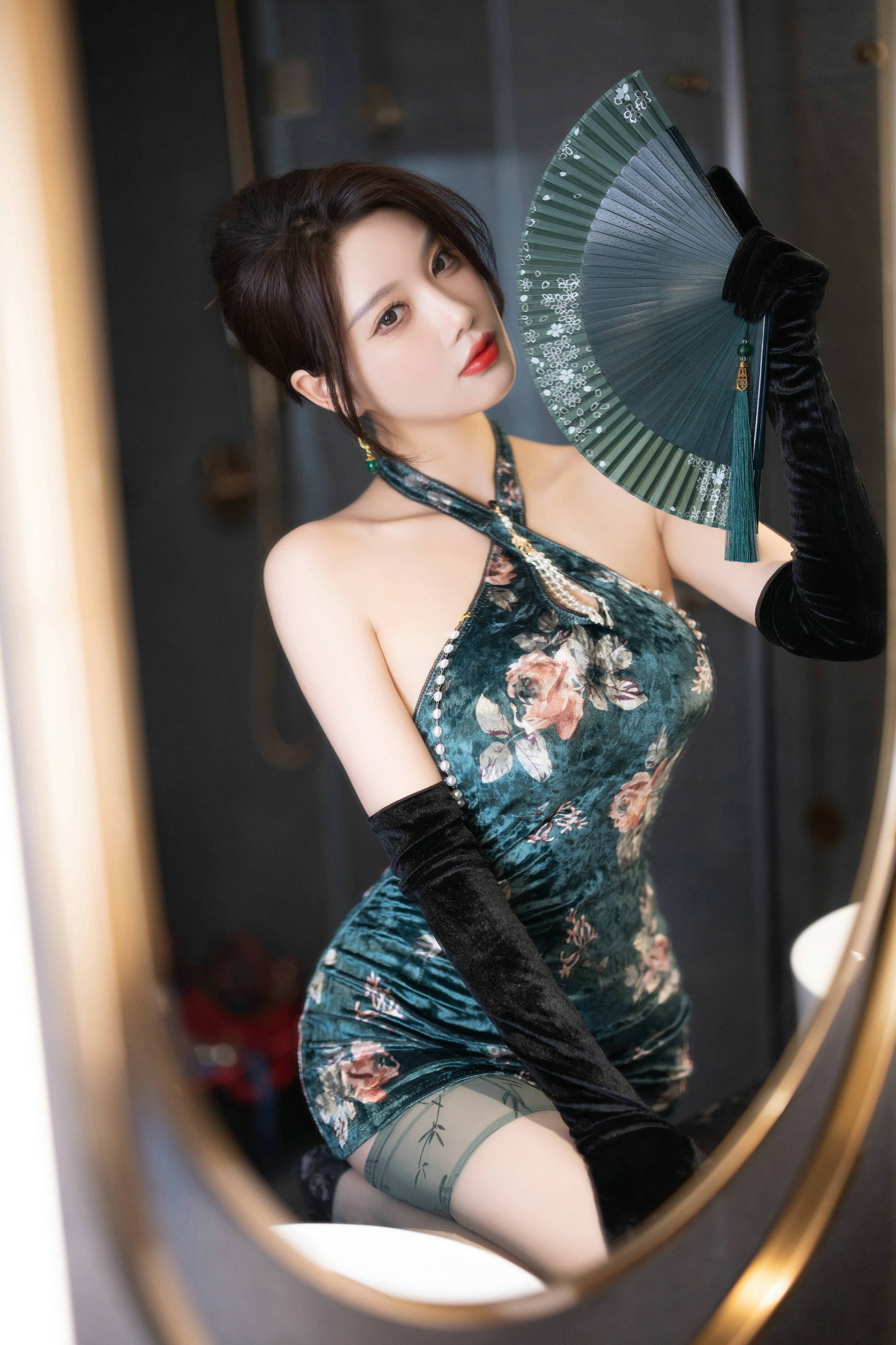 [秀人内购] 杨晨晨 诱人私拍福利 浅绿情趣内衣