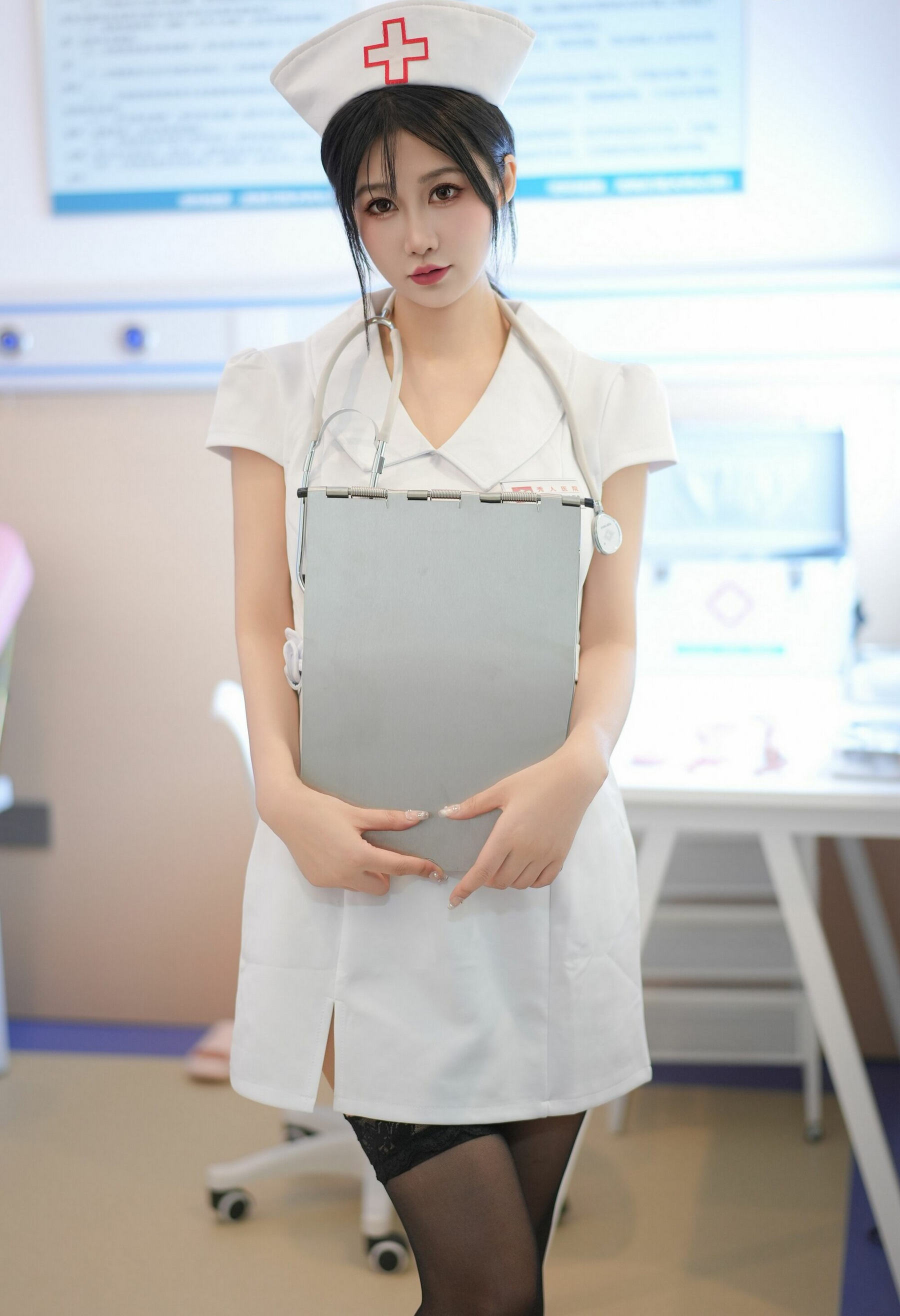 [秀人内购] laura阿姣 诱人私拍福利 黑丝护士