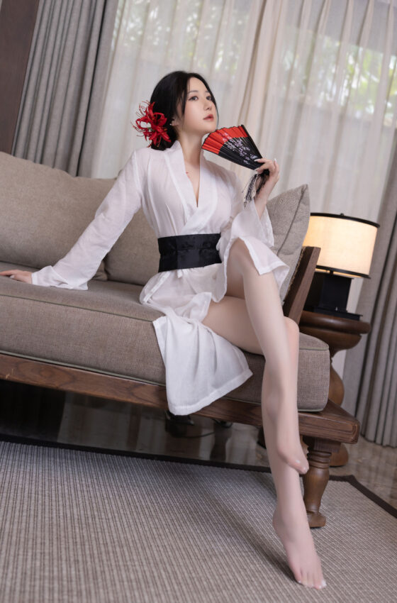 [秀人内购] 鱼子酱Fish 诱人私拍福利 寂