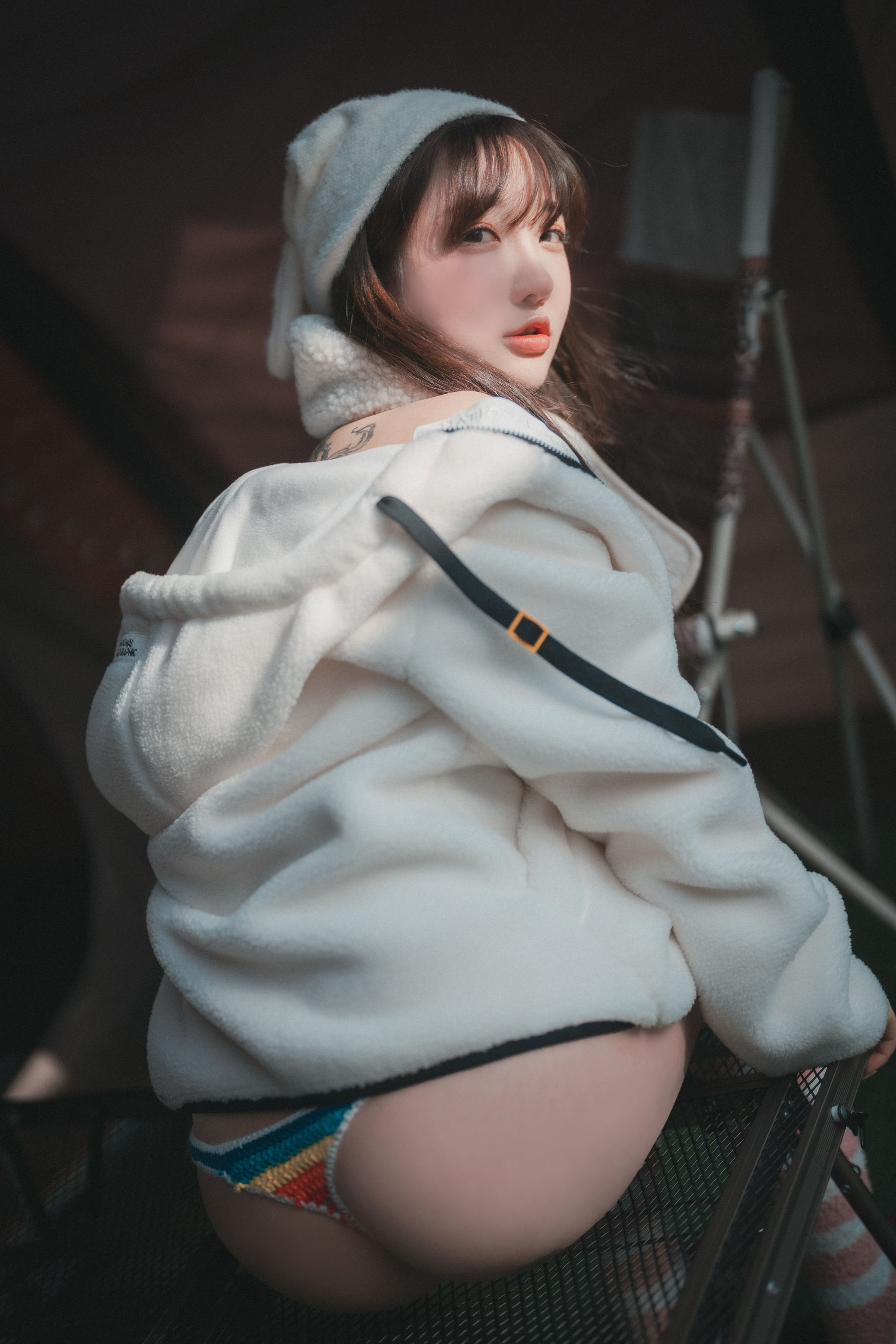 [DJAWA] Yeeun – Romantic Winter Glamping [99P]