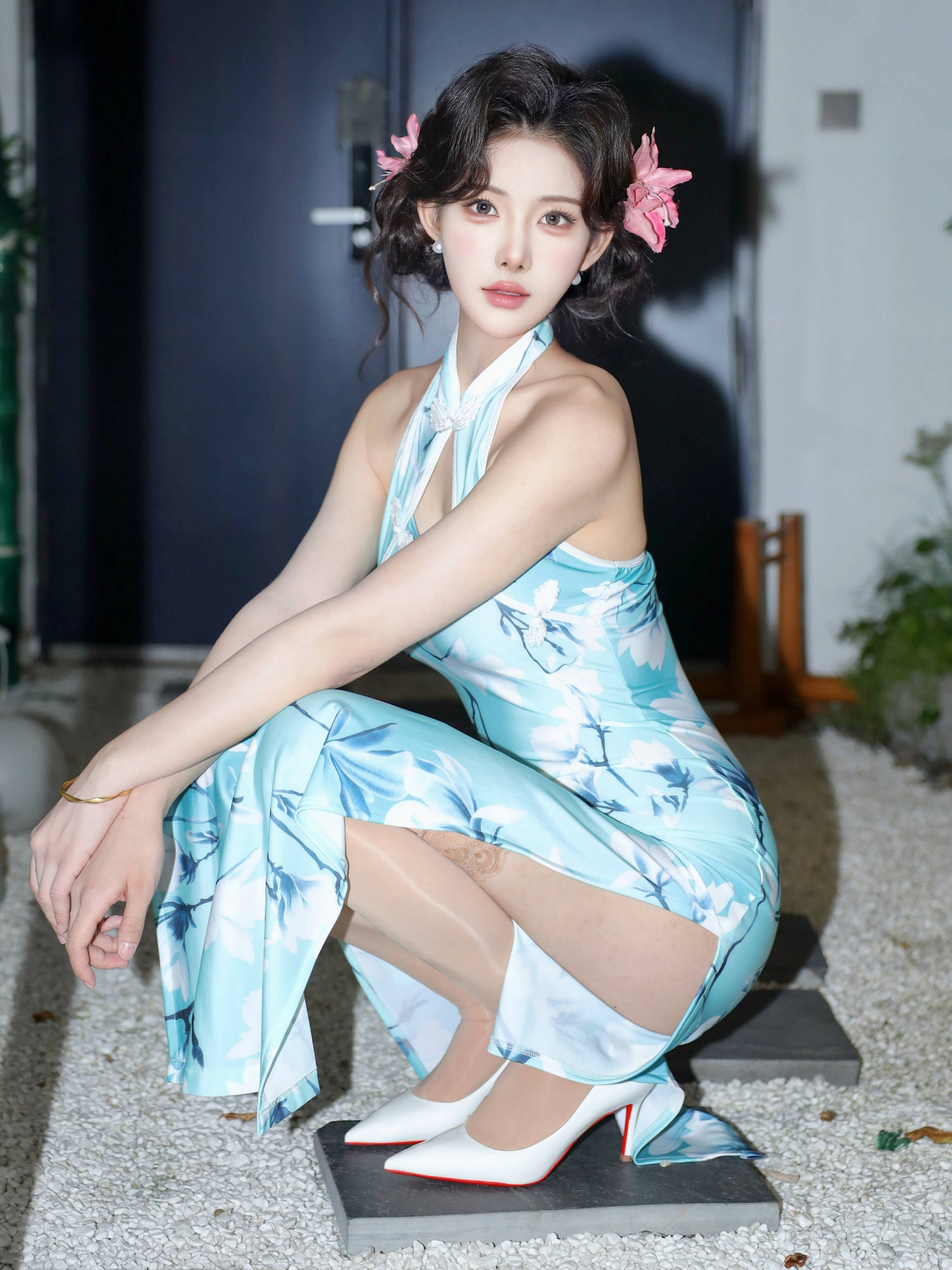 [秀人内购] 梨霜儿 诱人私拍福利 青色旗袍