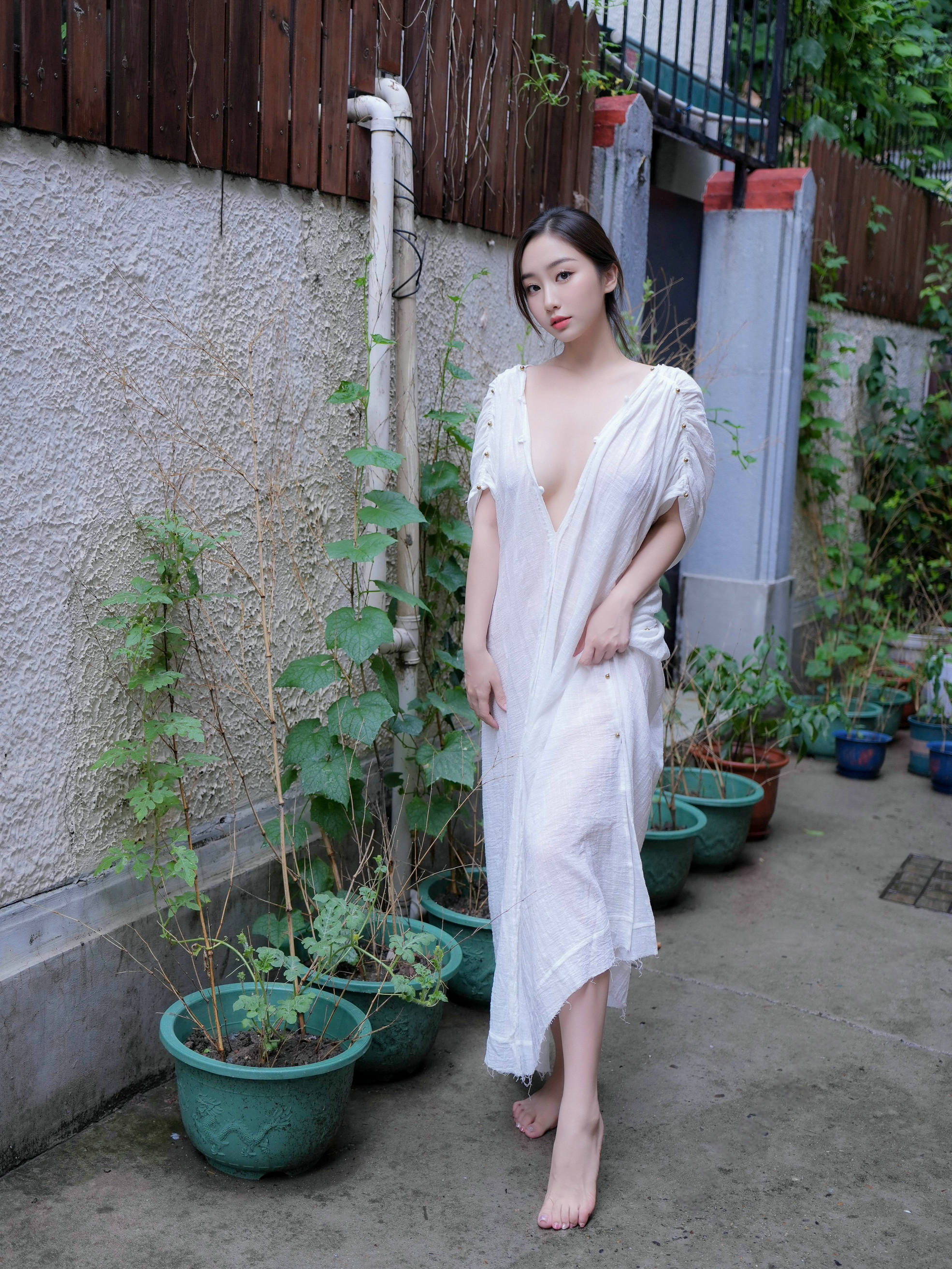 [秀人内购] 楠芝 诱人私拍福利 白裙