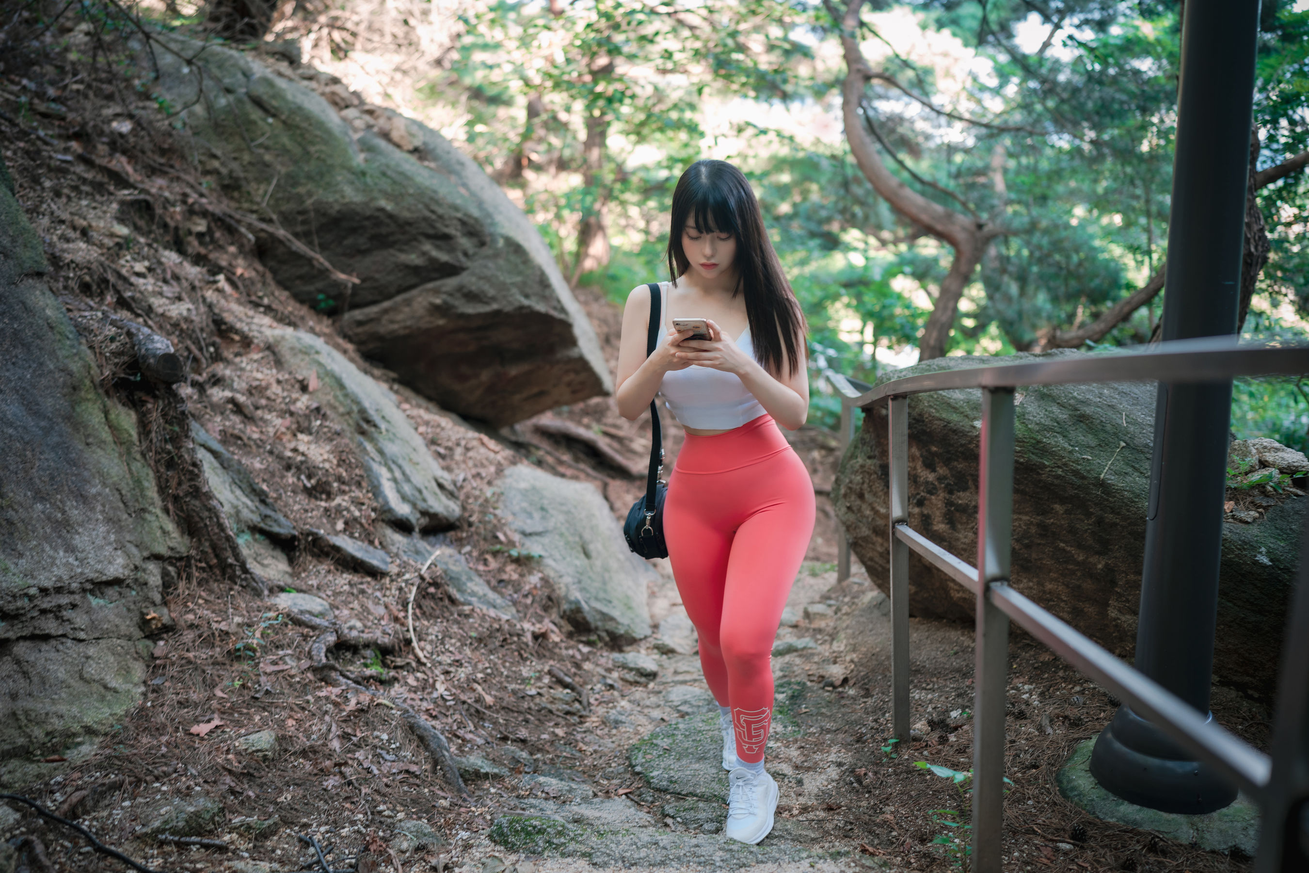 [DJAWA] ZziZzi – Naughty Trekking 2nd Course + S.Ver [105P]