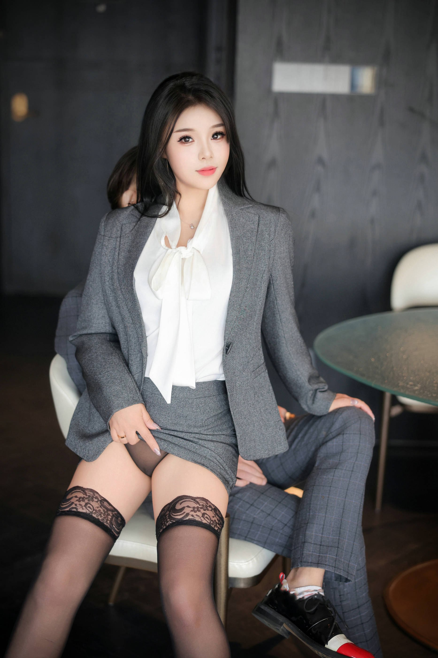 [秀人内购] 麦田 诱人私拍福利 职业OL制服
