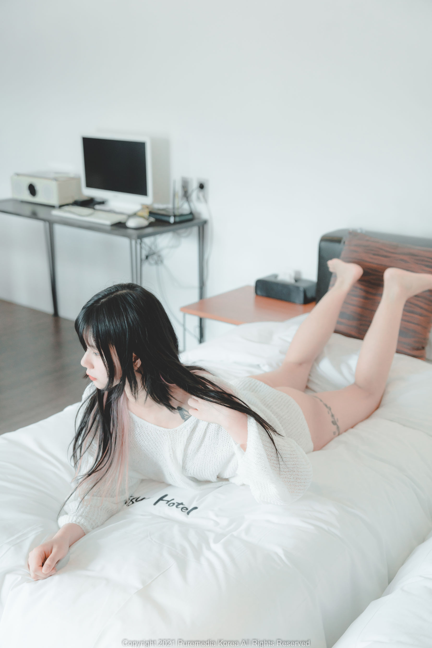 [PURE MEDIA] Hizzy 轻薄白T [38P]