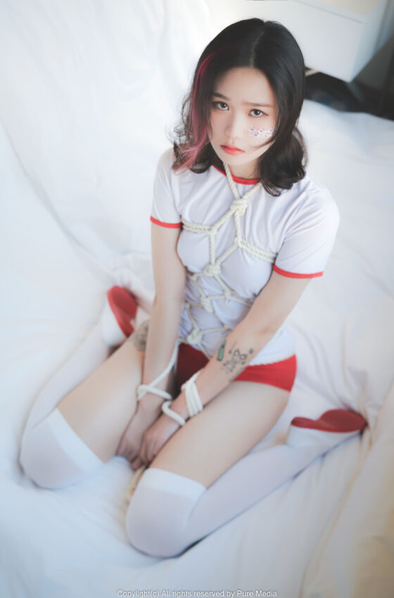 [PURE MEDIA] SIRA 捆绑运动服 [62P]