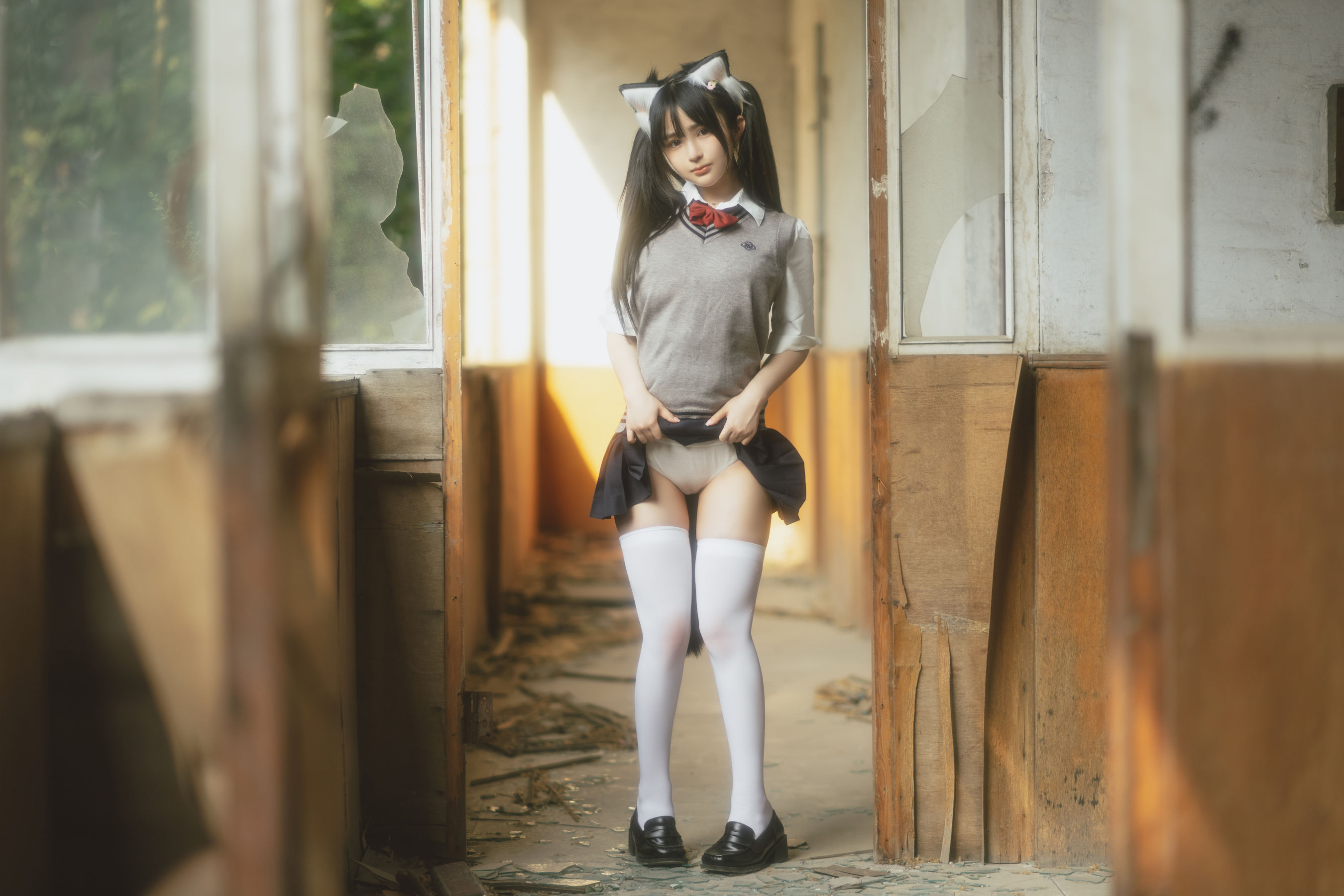 [COSPLAY] 桜井宁宁 – 废墟JK