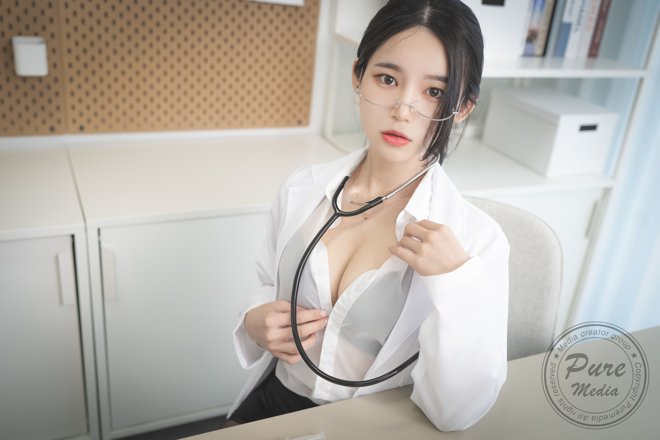 [PURE MEDIA] Yeha 性感女医生 [22P]